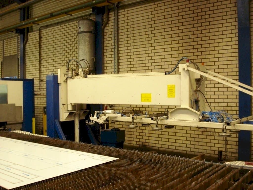Вид станка TRUMPF Loadmaster  спереди