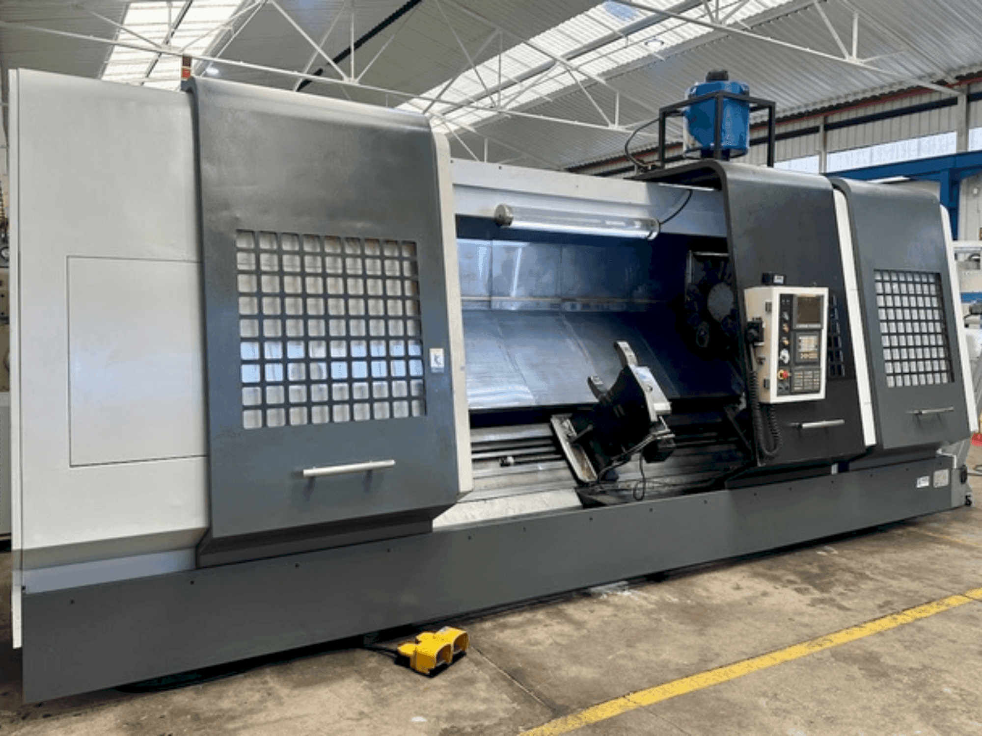 Вид станка SMTCL HTC 63300  спереди