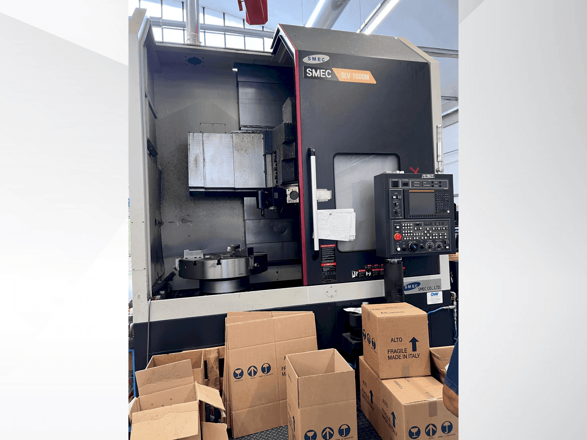 Вид станка SMEC SLV1000M  спереди