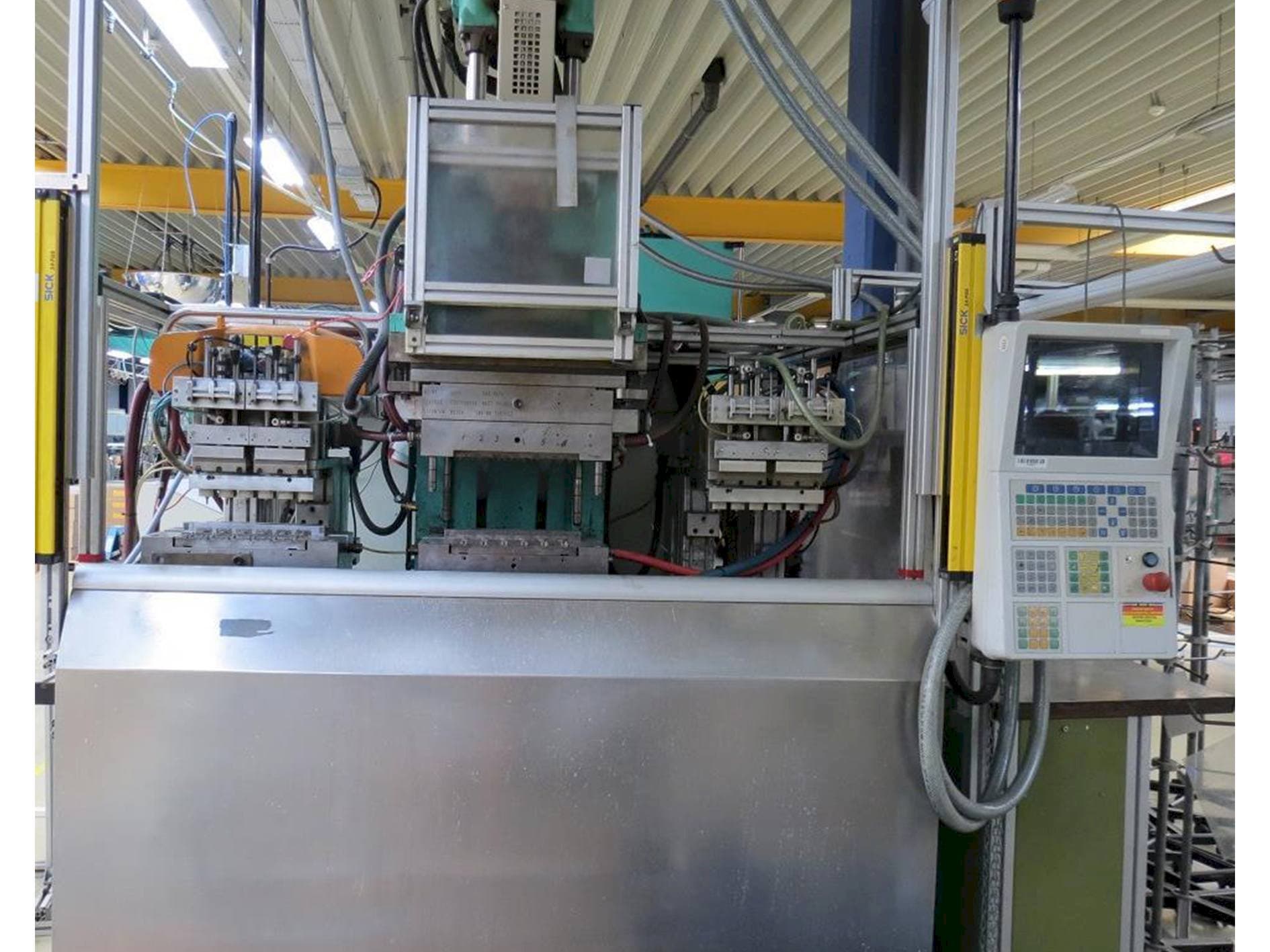 Вид станка Arburg Allrounder CENTEX 270 C 400-100  спереди