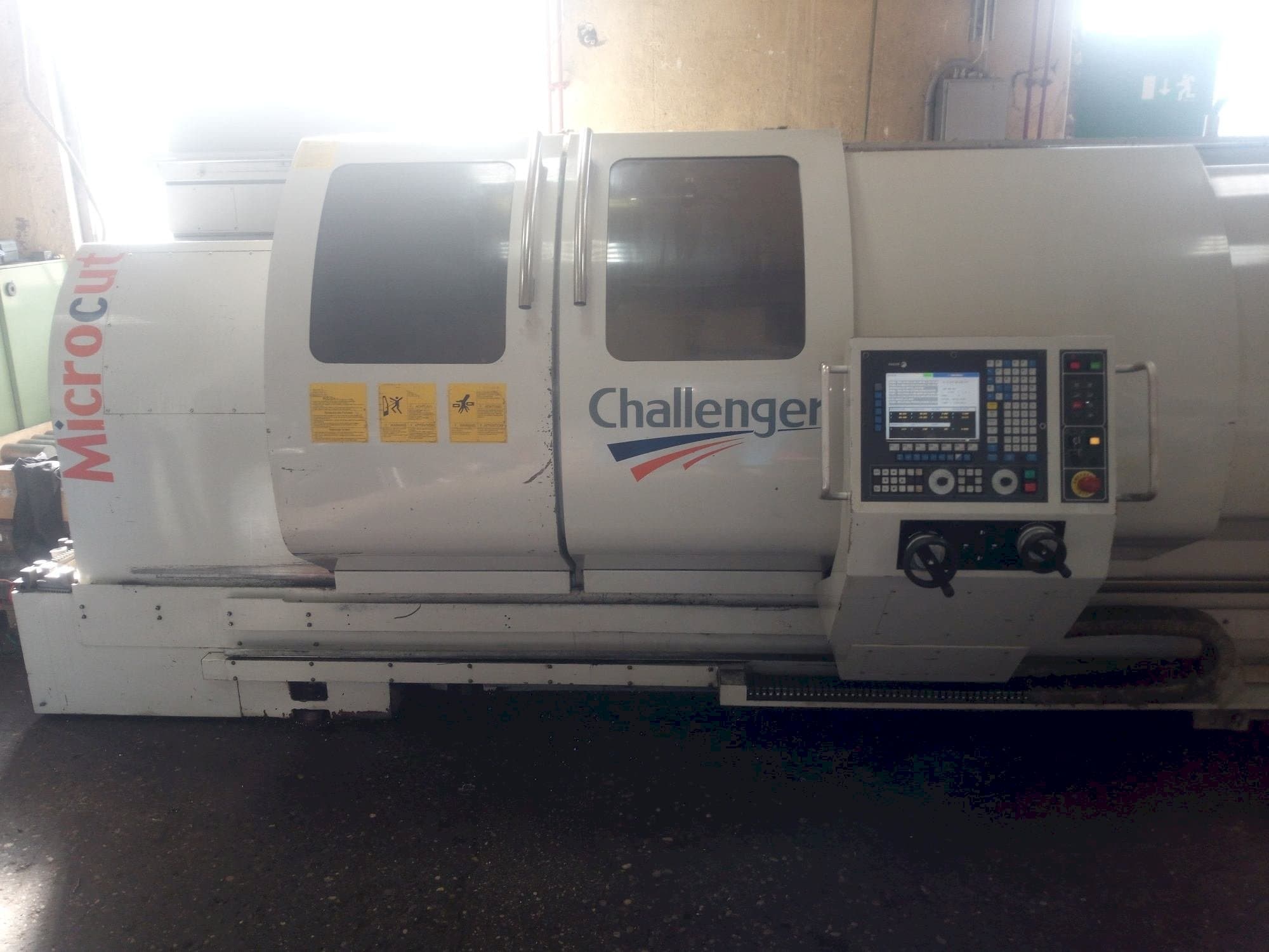 Вид станка MICROCUT BNC 2280  спереди