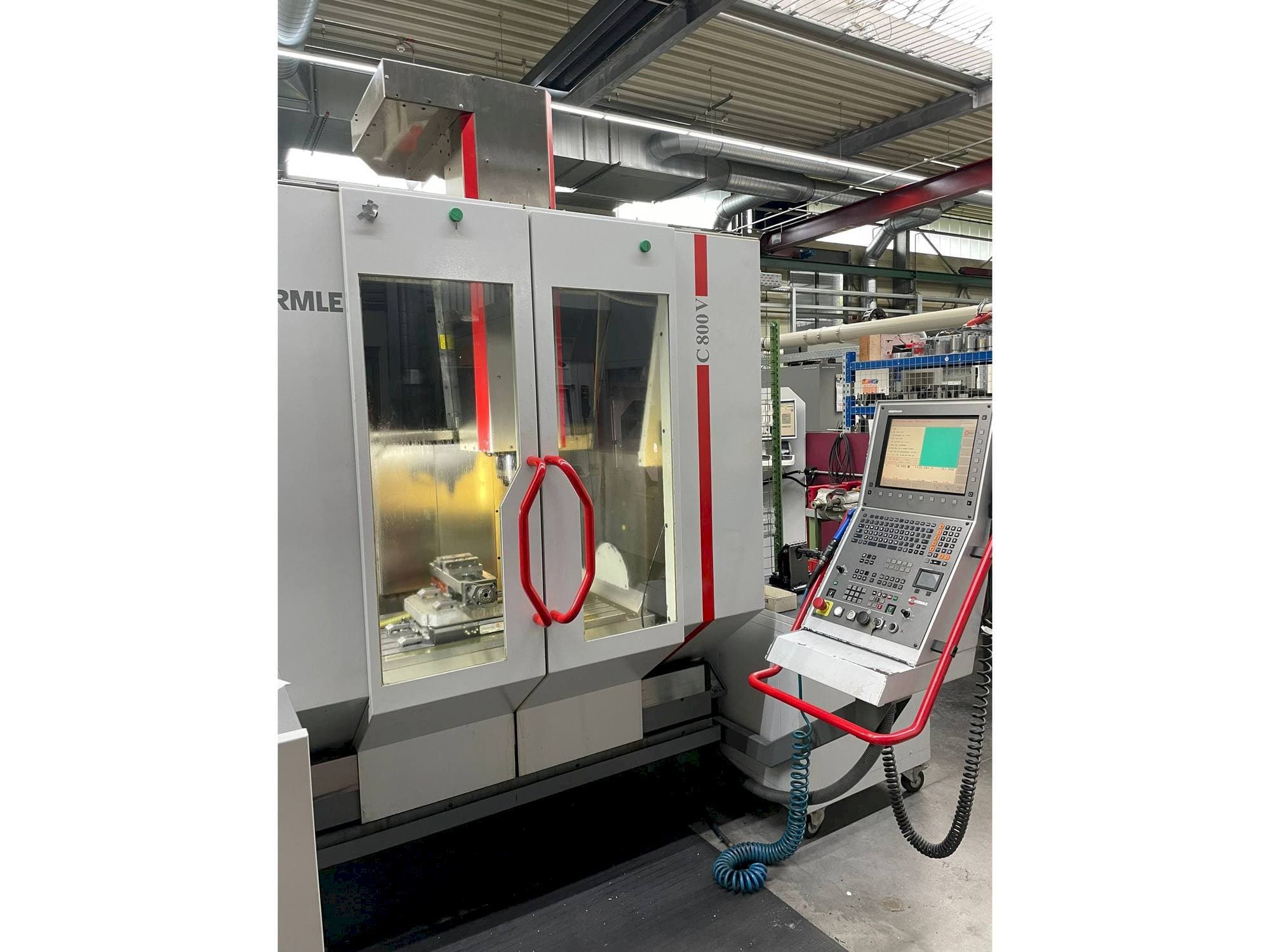 Вид станка HERMLE C 800 V  спереди