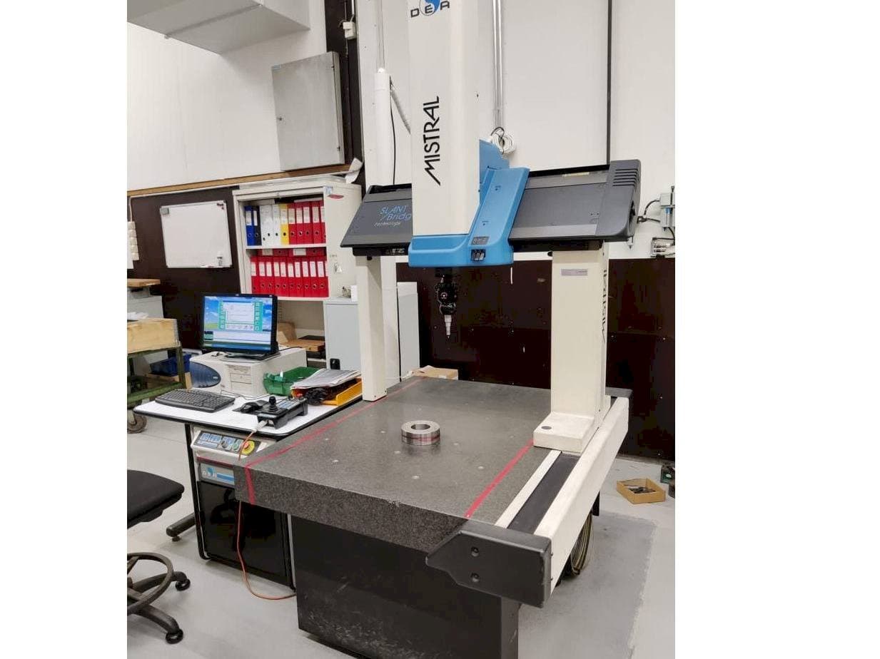 Вид станка DEA 70705  спереди