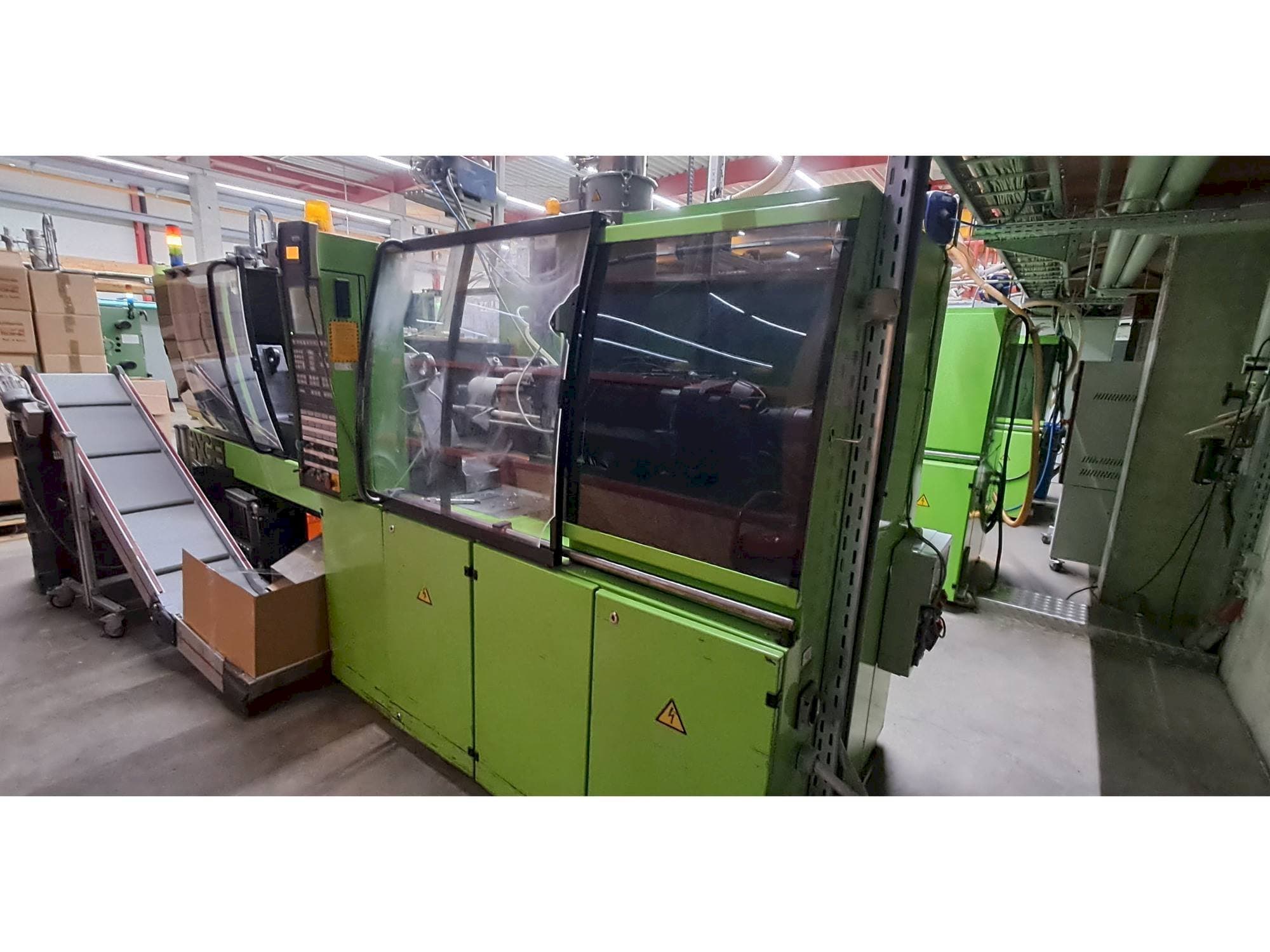 Вид станка Engel ES 330/110 HL  спереди