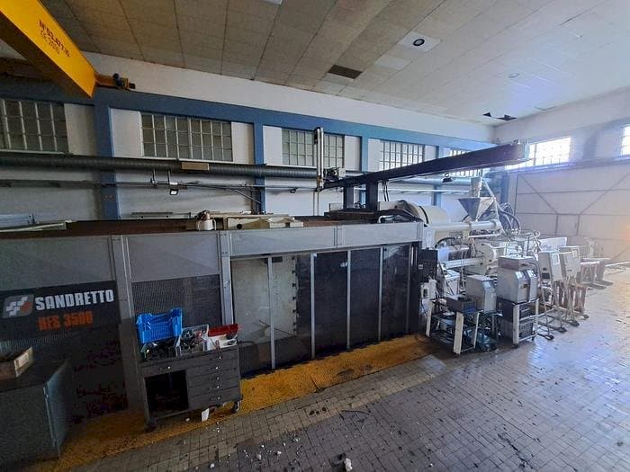 Вид станка SANDRETTO HES 3500  спереди