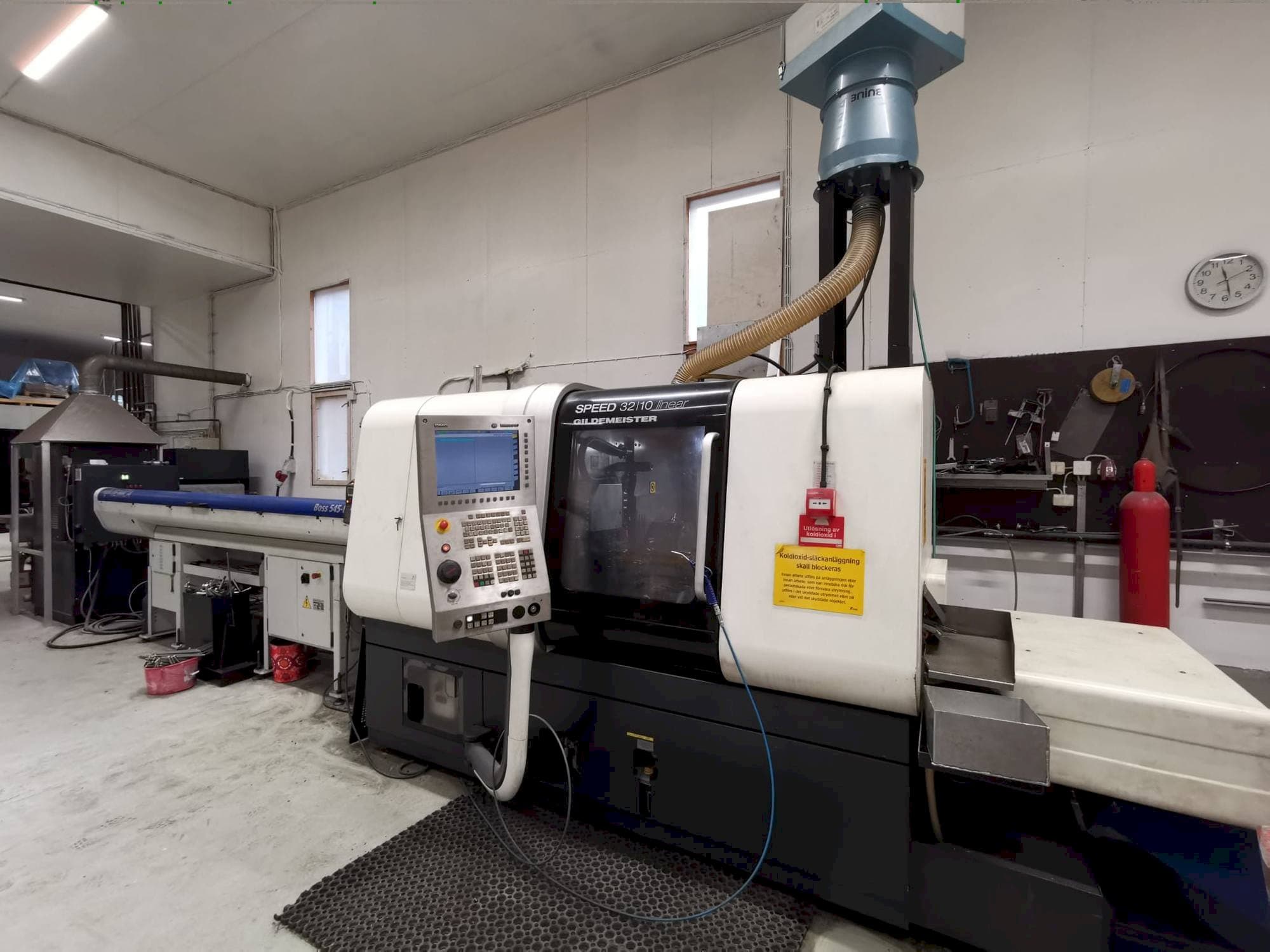 Вид станка Gildemeister Speed 32-10 linear  спереди