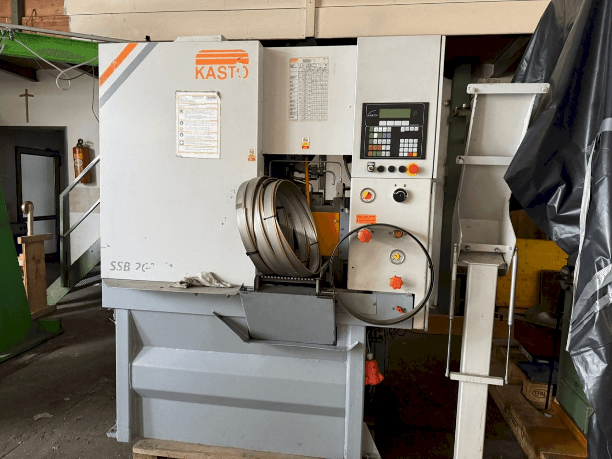 Вид станка KASTO SSB 260 VA-CC-CNC  спереди