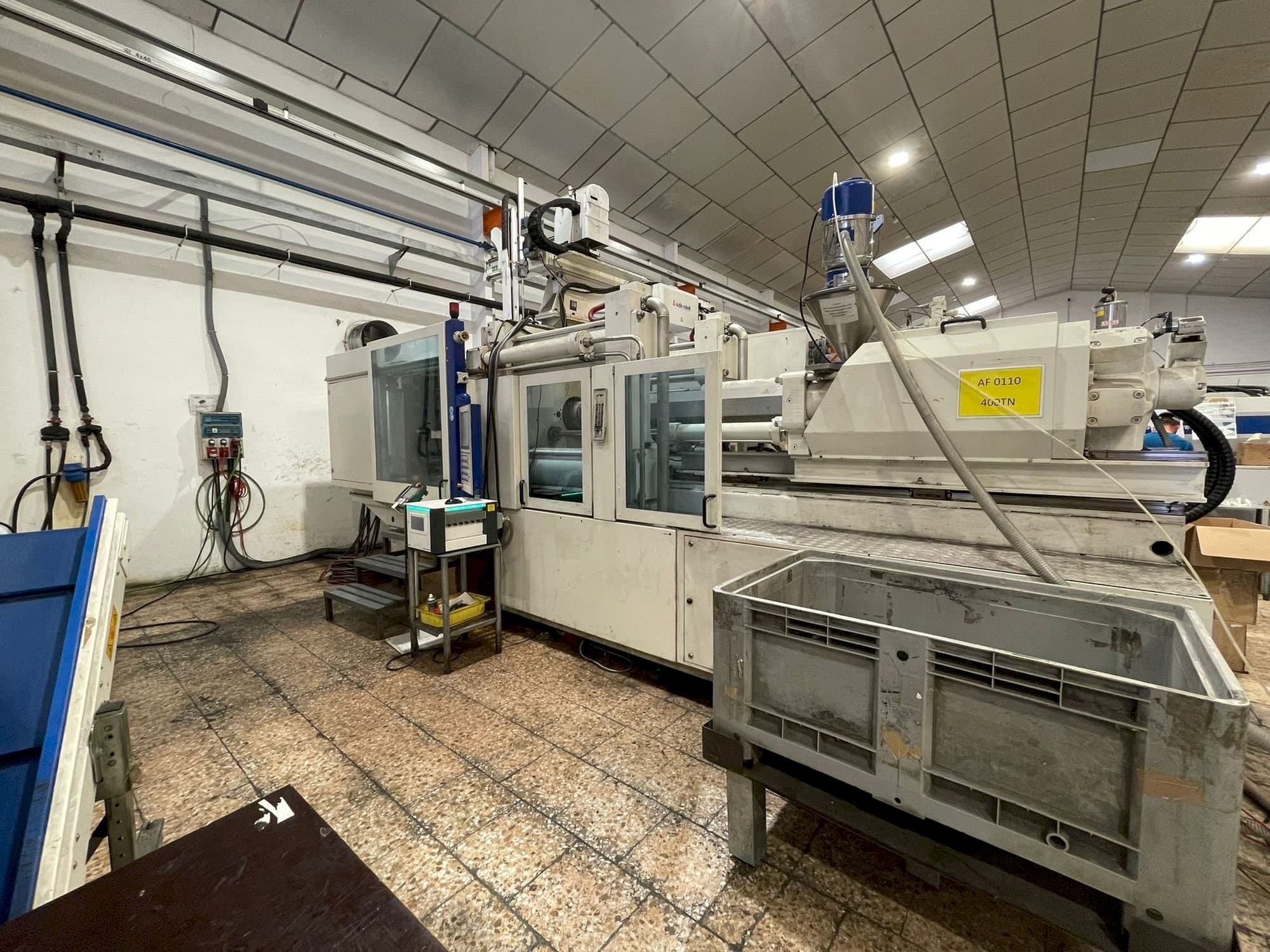 Вид  станка с Battenfeld HM 400/5100  правой строны