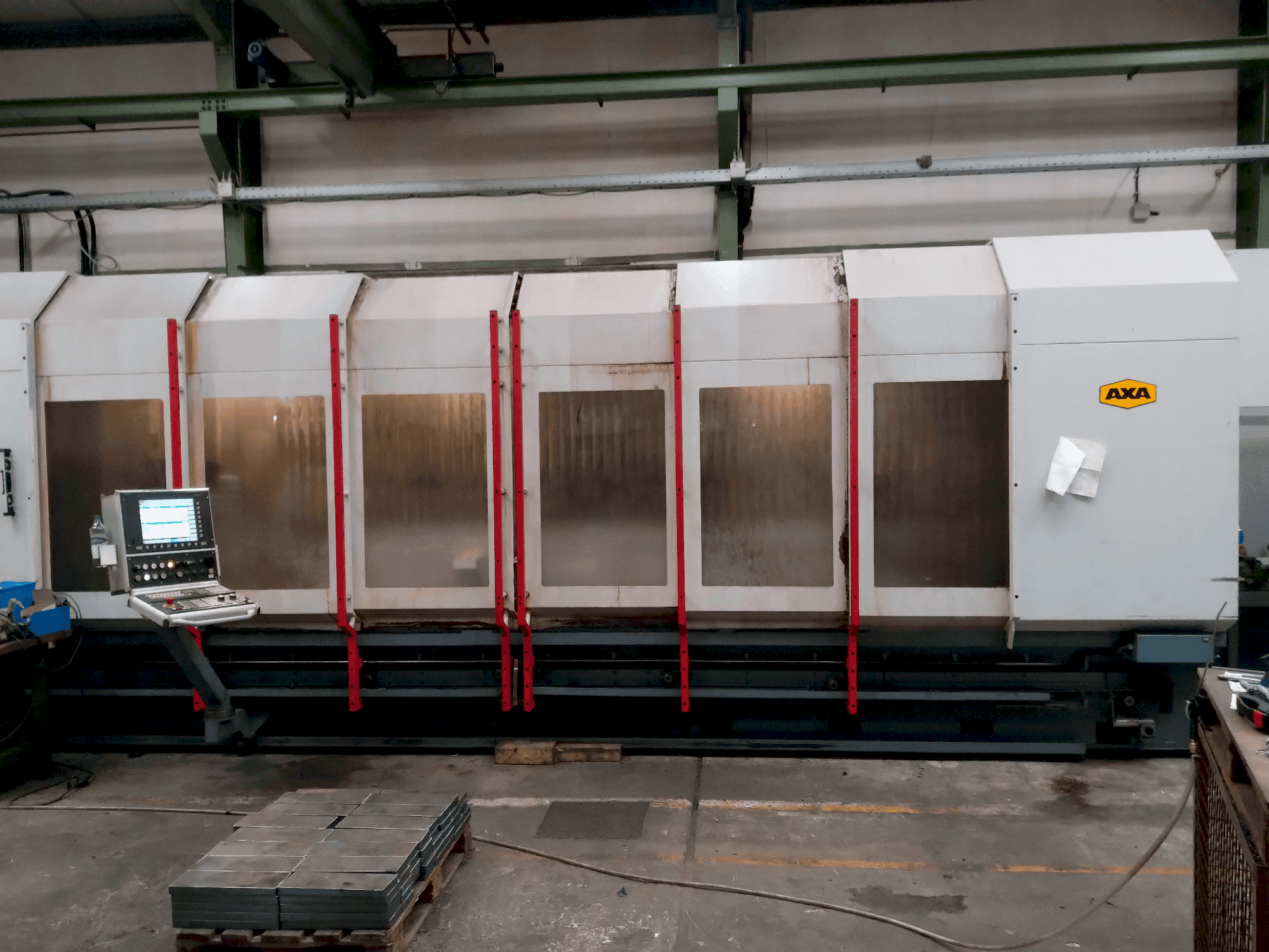 Вид станка AXA VHC-2-5000-XTS-50  спереди