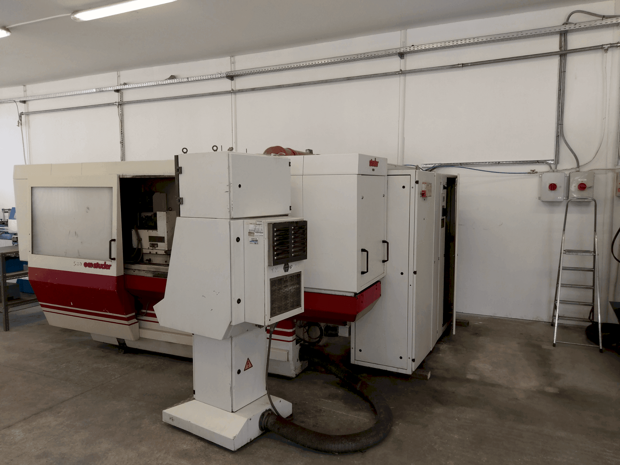 Вид станка STUDER  S40  спереди