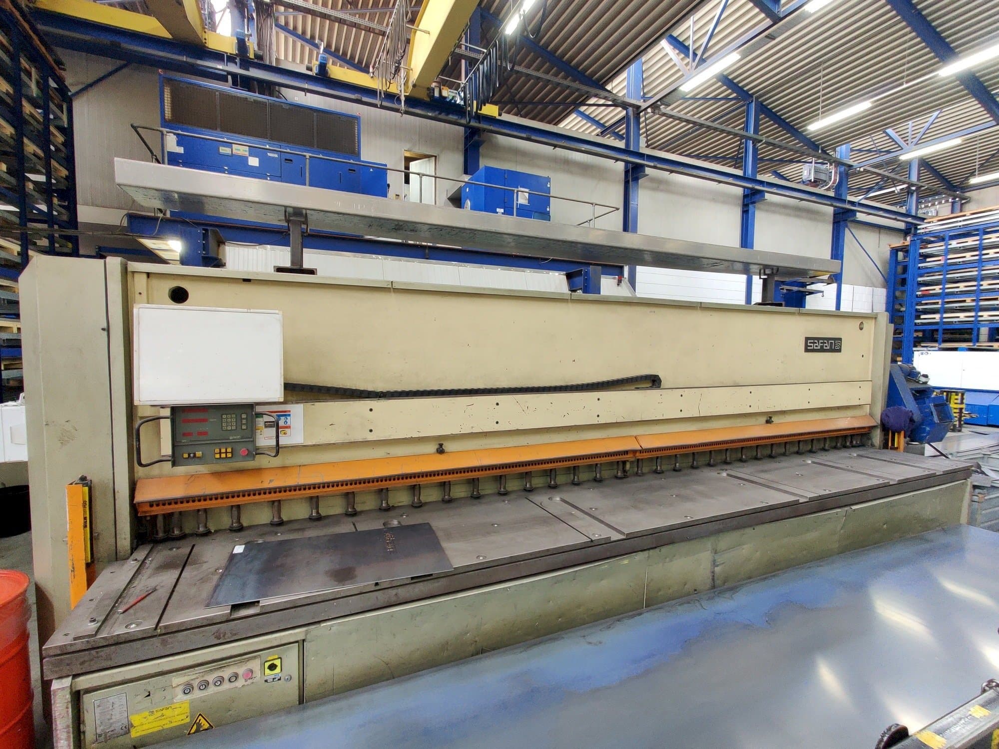 Вид станка Safan HVR610-10  спереди