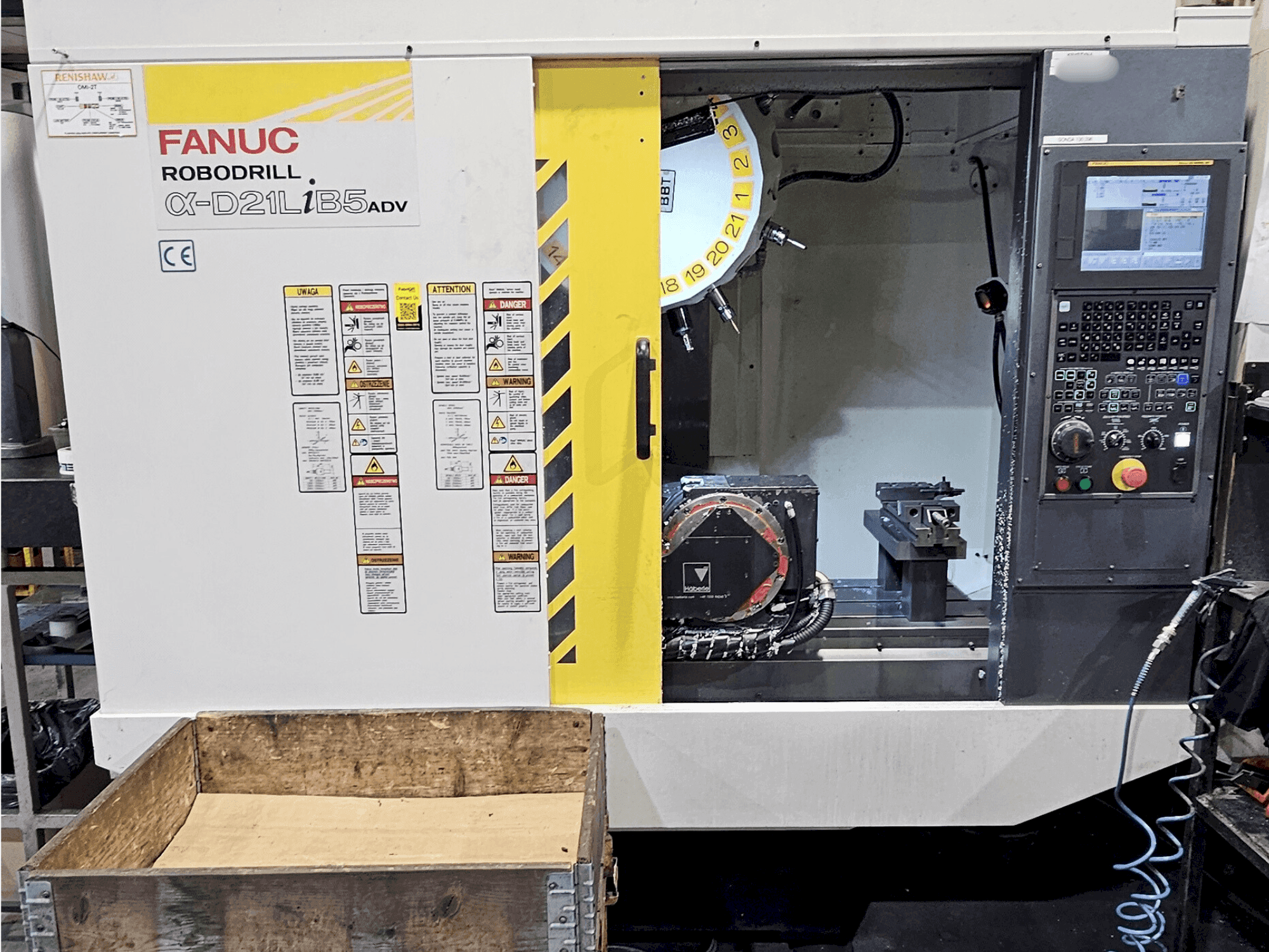 Вид станка FANUC Robodrill α-D21L iB 5 ADV  спереди