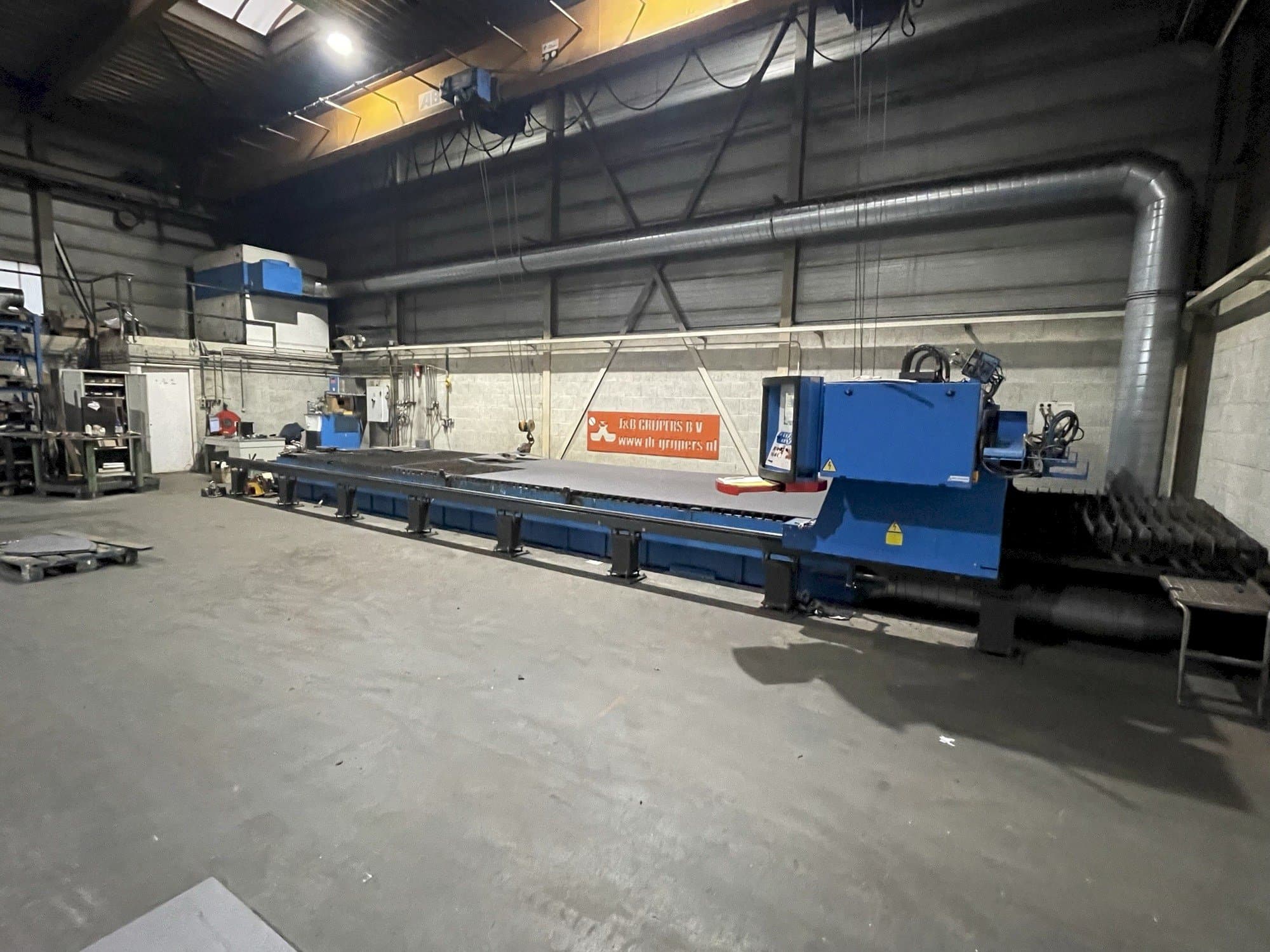 Вид станка SAF Air liquide Oxytome 25HPC  спереди