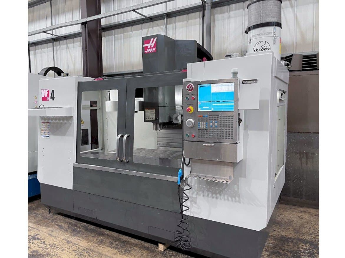 Вид станка HAAS VF-4  спереди
