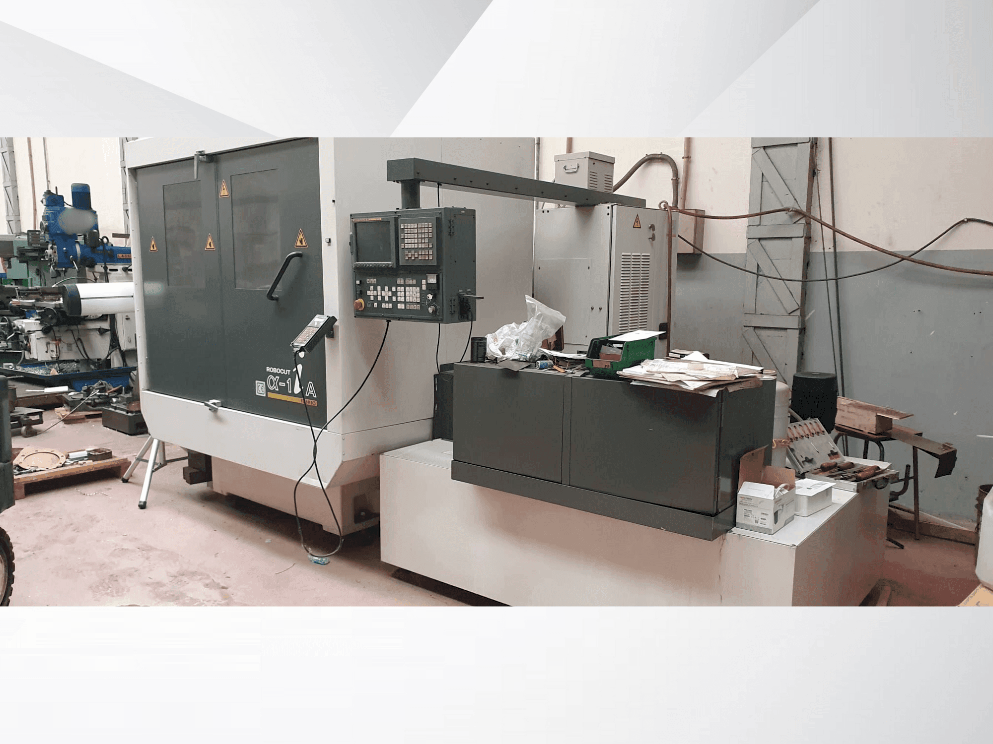 Вид станка FANUC Aplha-1iA  спереди