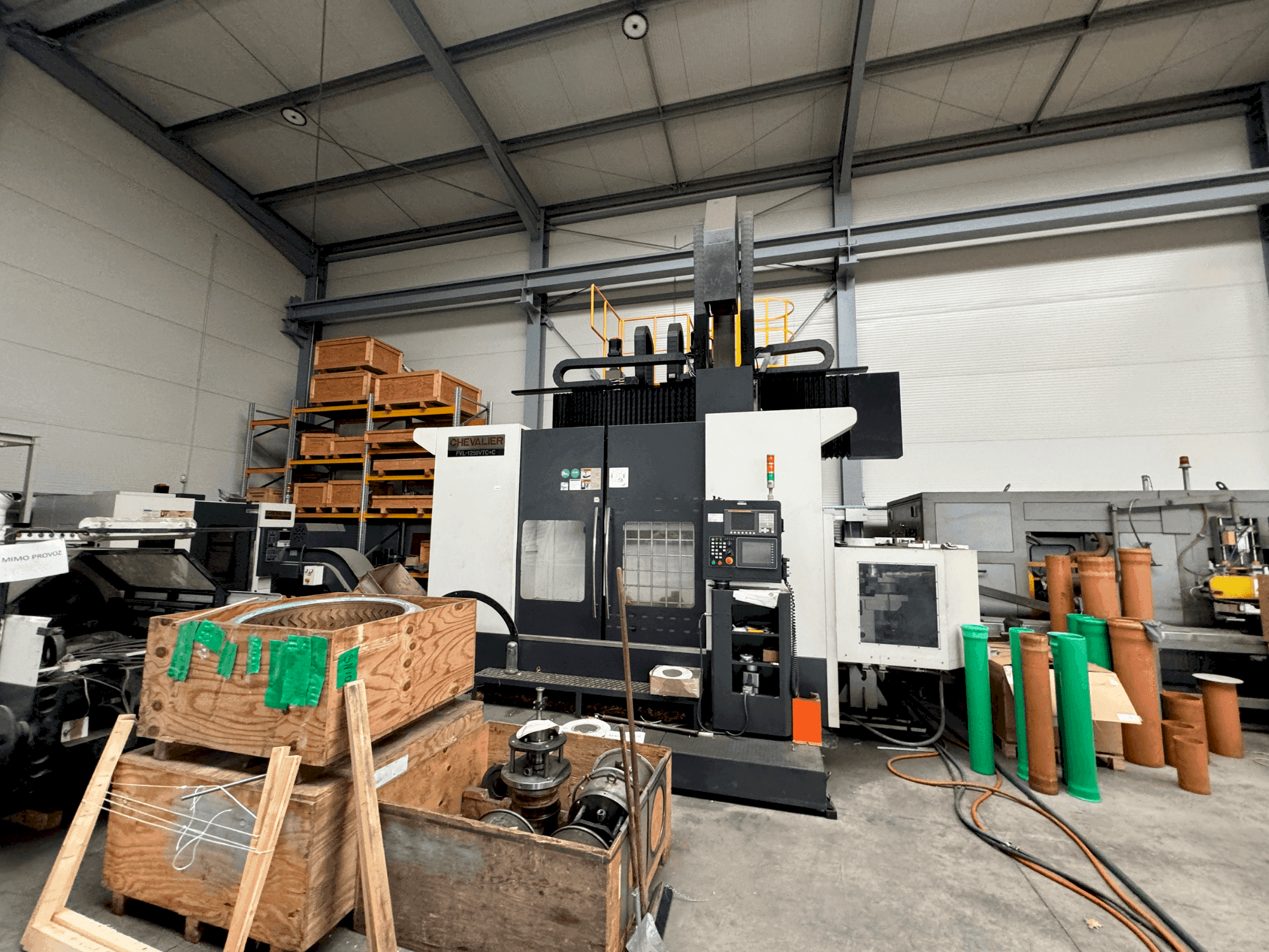 Вид станка Chevalier FVL-1250VTC+C  спереди