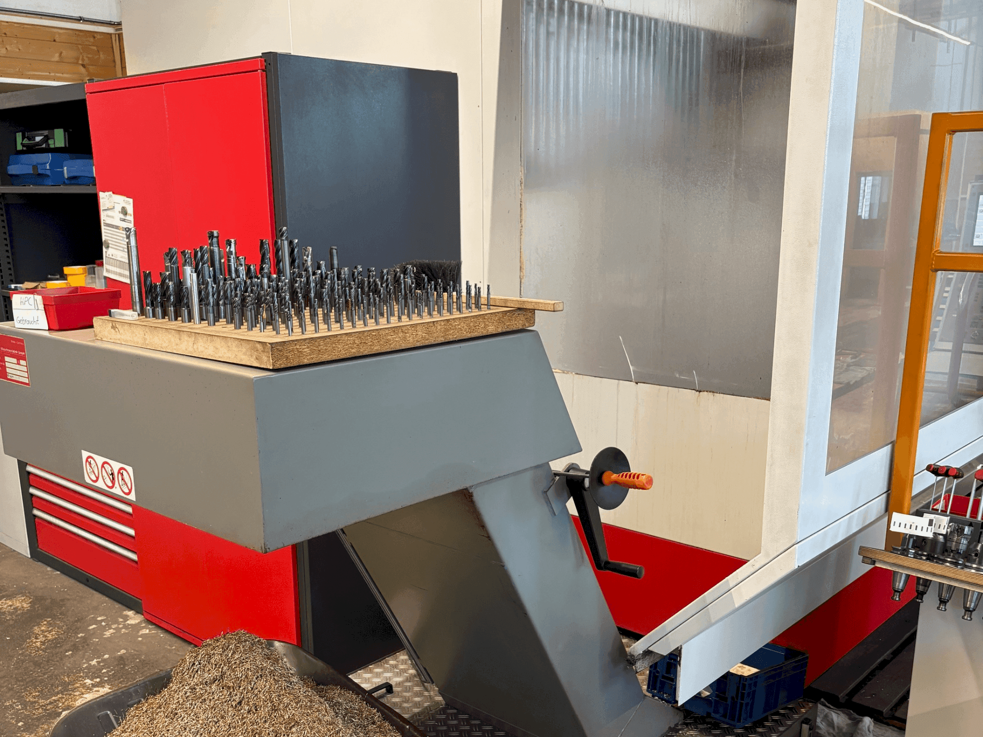 Вид станка HERMLE U1130  спереди