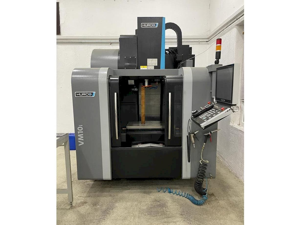 Вид станка Hurco VM 10 i  спереди