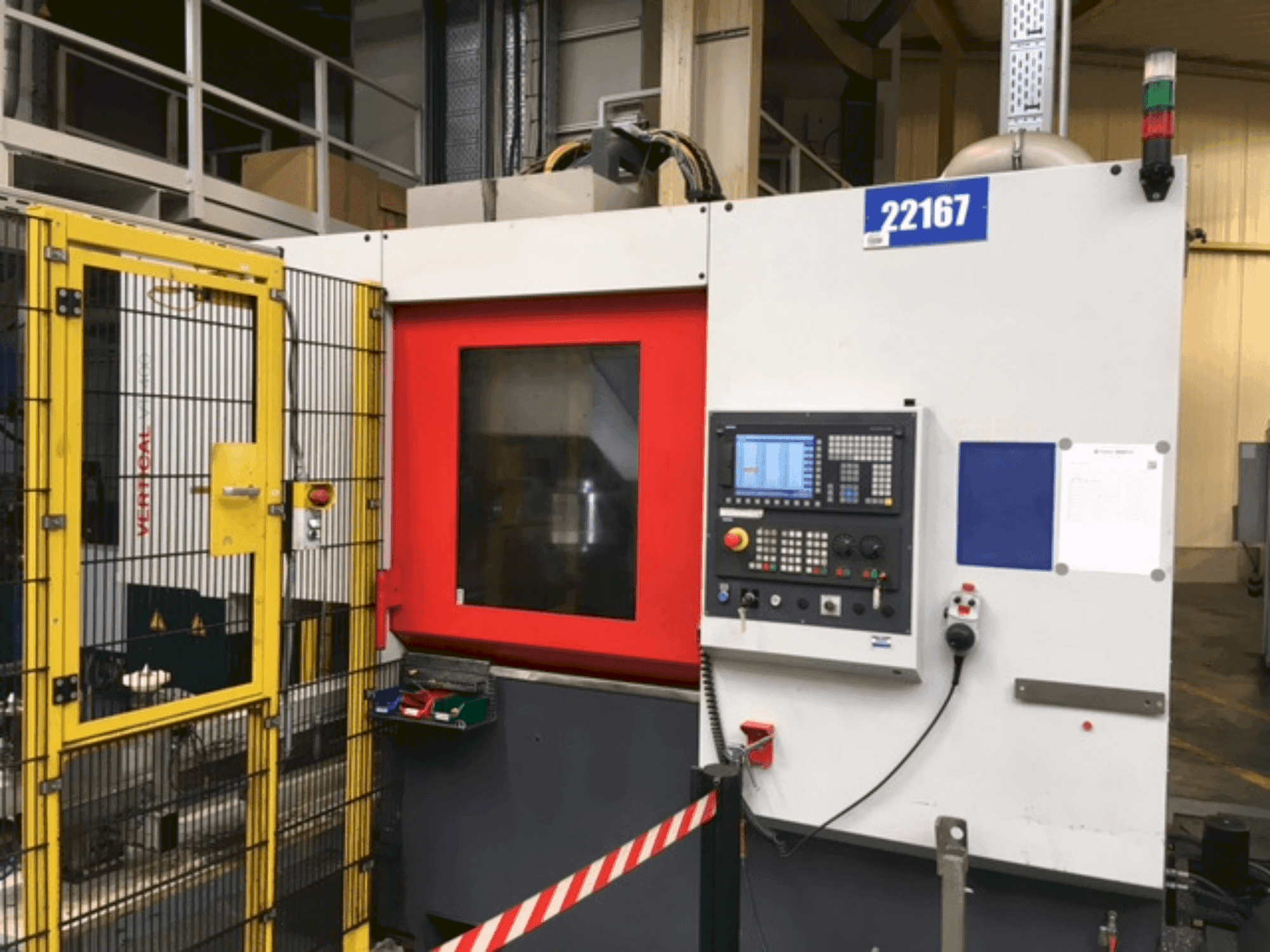 Вид станка EMCO VT 400  спереди