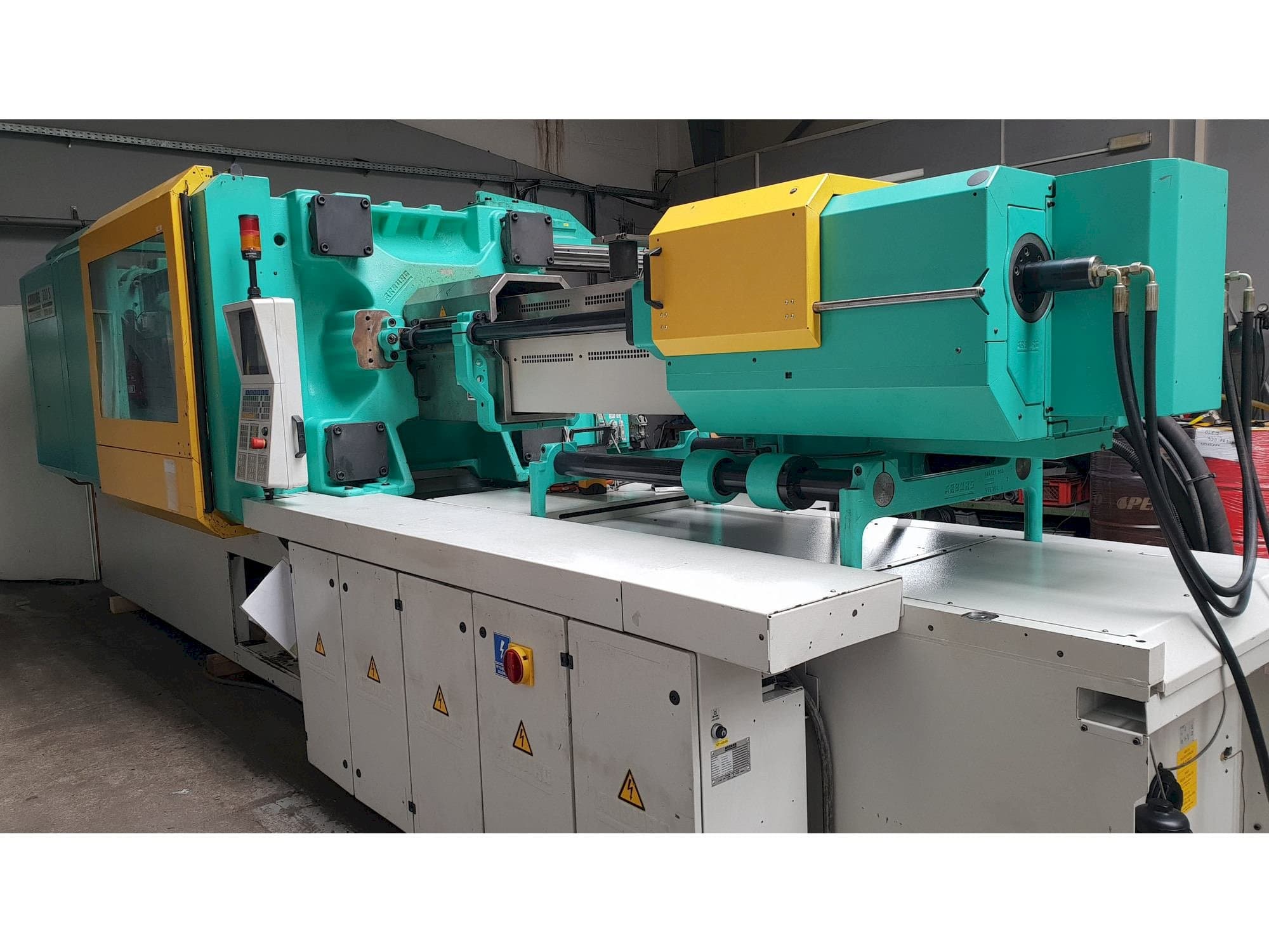 Вид станка Arburg Multilift H 720 - 3200 - 1300  спереди