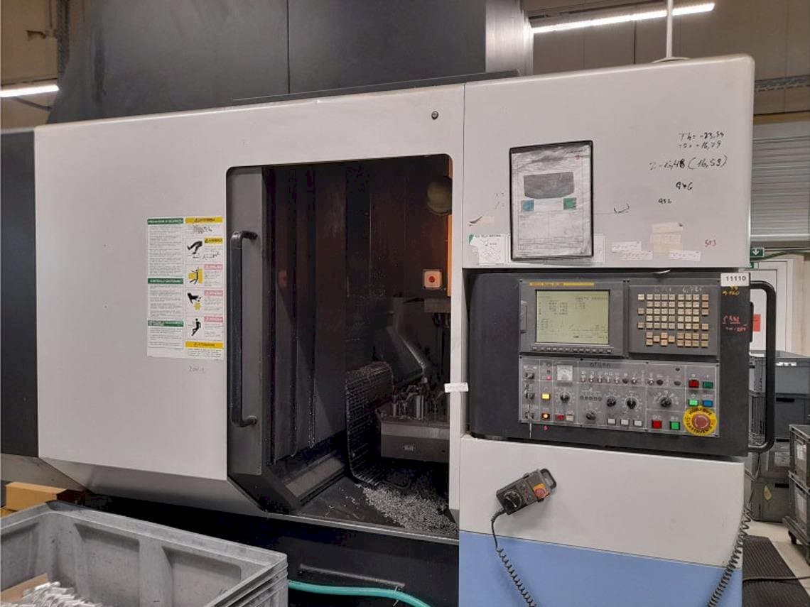 Вид станка Doosan VC 500  спереди