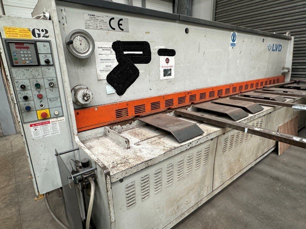 Вид станка LVD HST-C 40/6  спереди