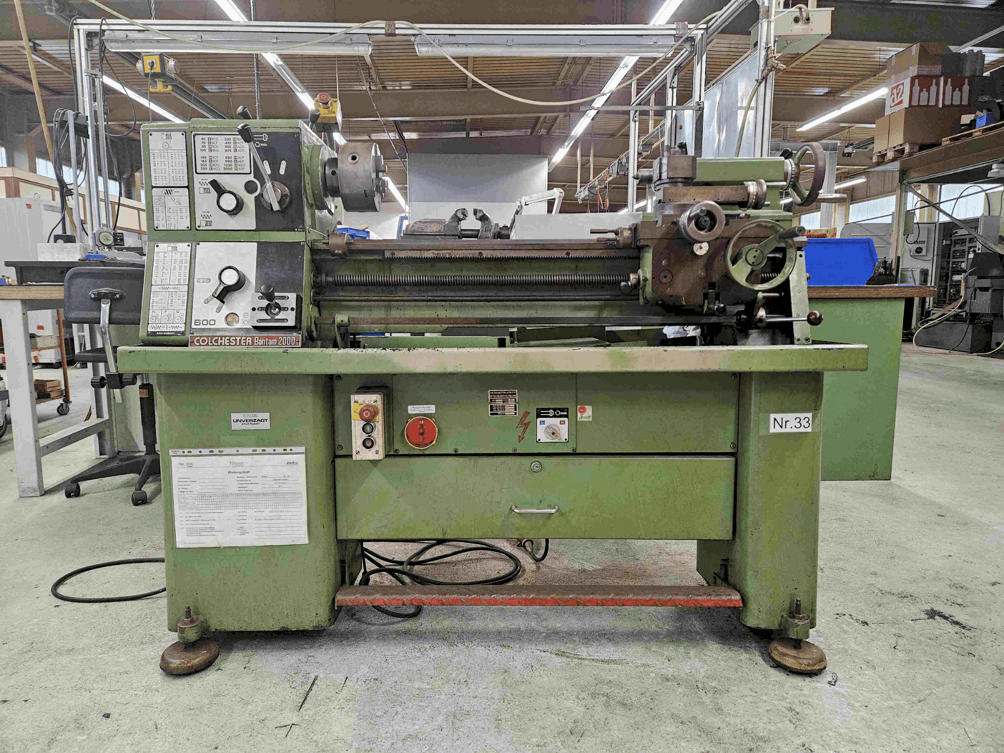 Вид станка Colchester Bantam 2000  спереди