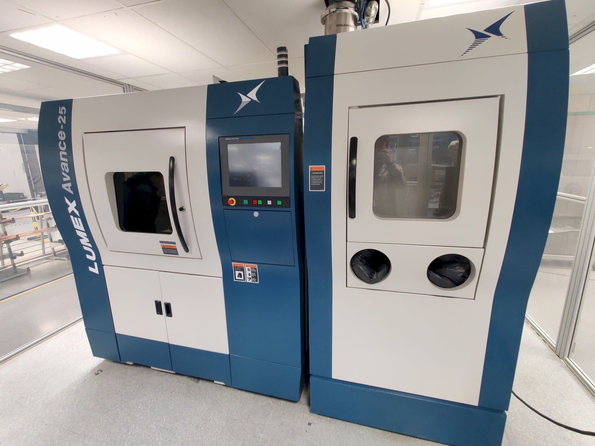 Вид станка Matsuura Lumex Avance-25  спереди