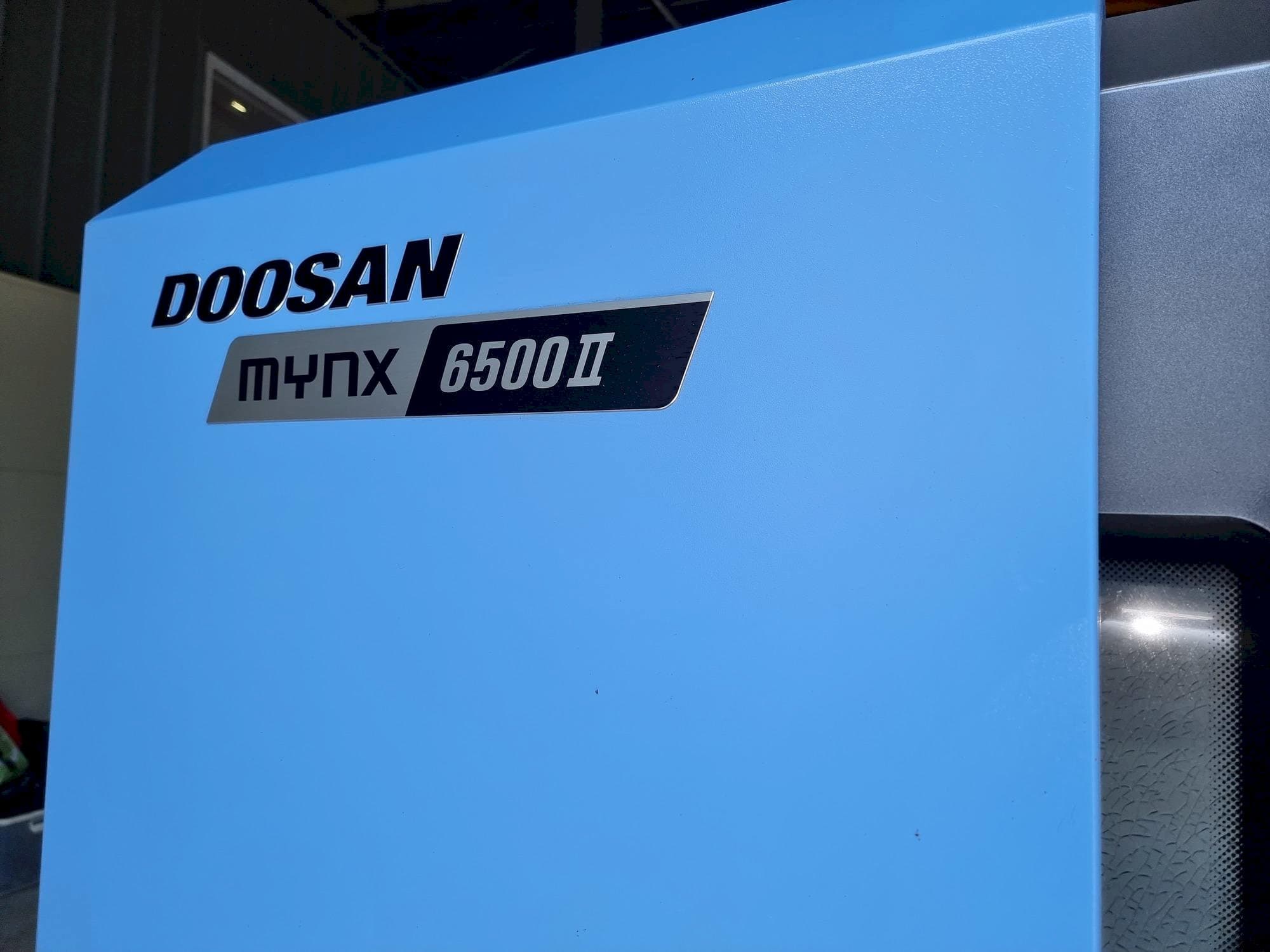 Вид станка Doosan MYNX 6500Ⅱ  спереди