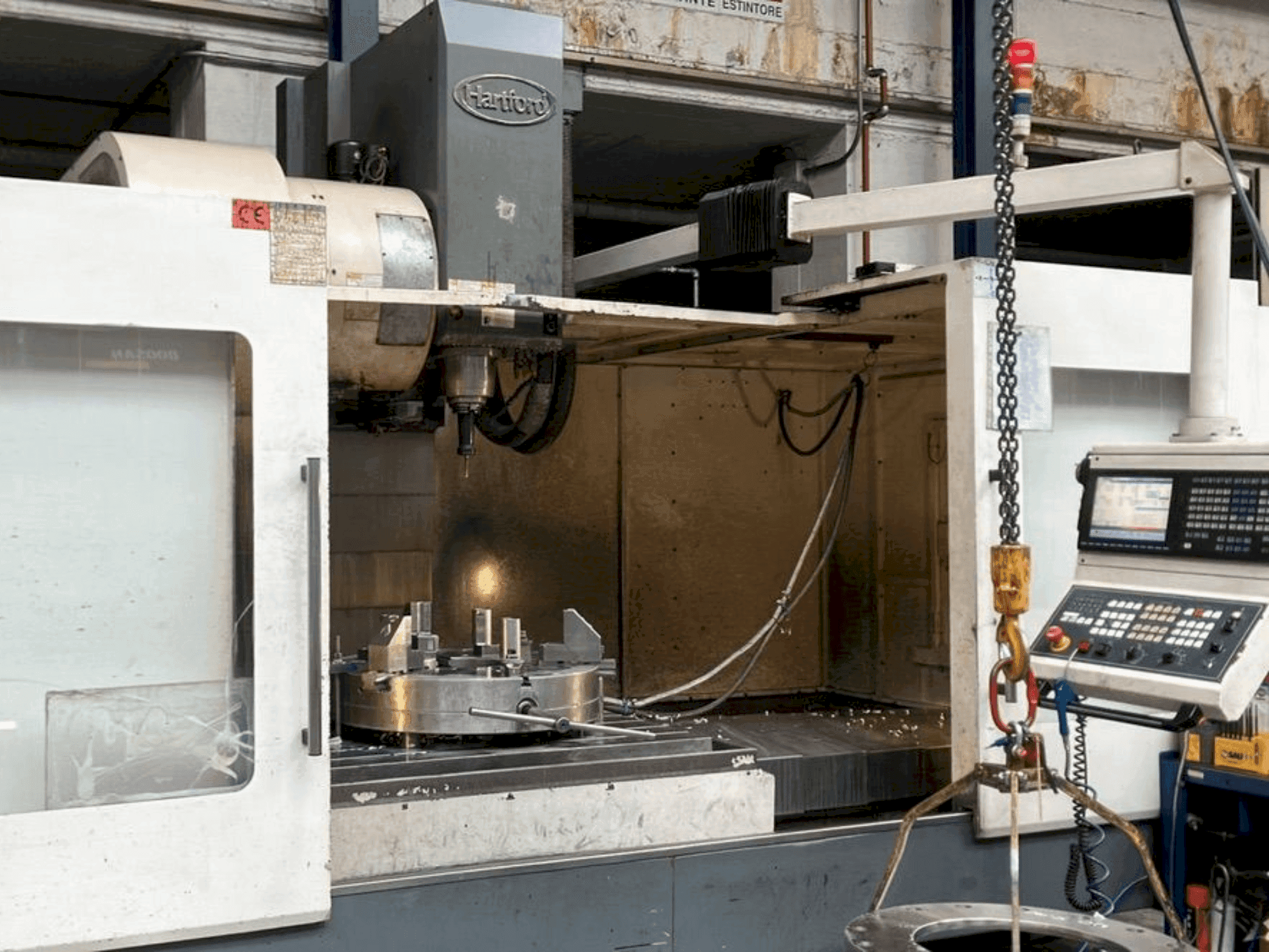 Вид станка HARTFORD HCMC 18  спереди