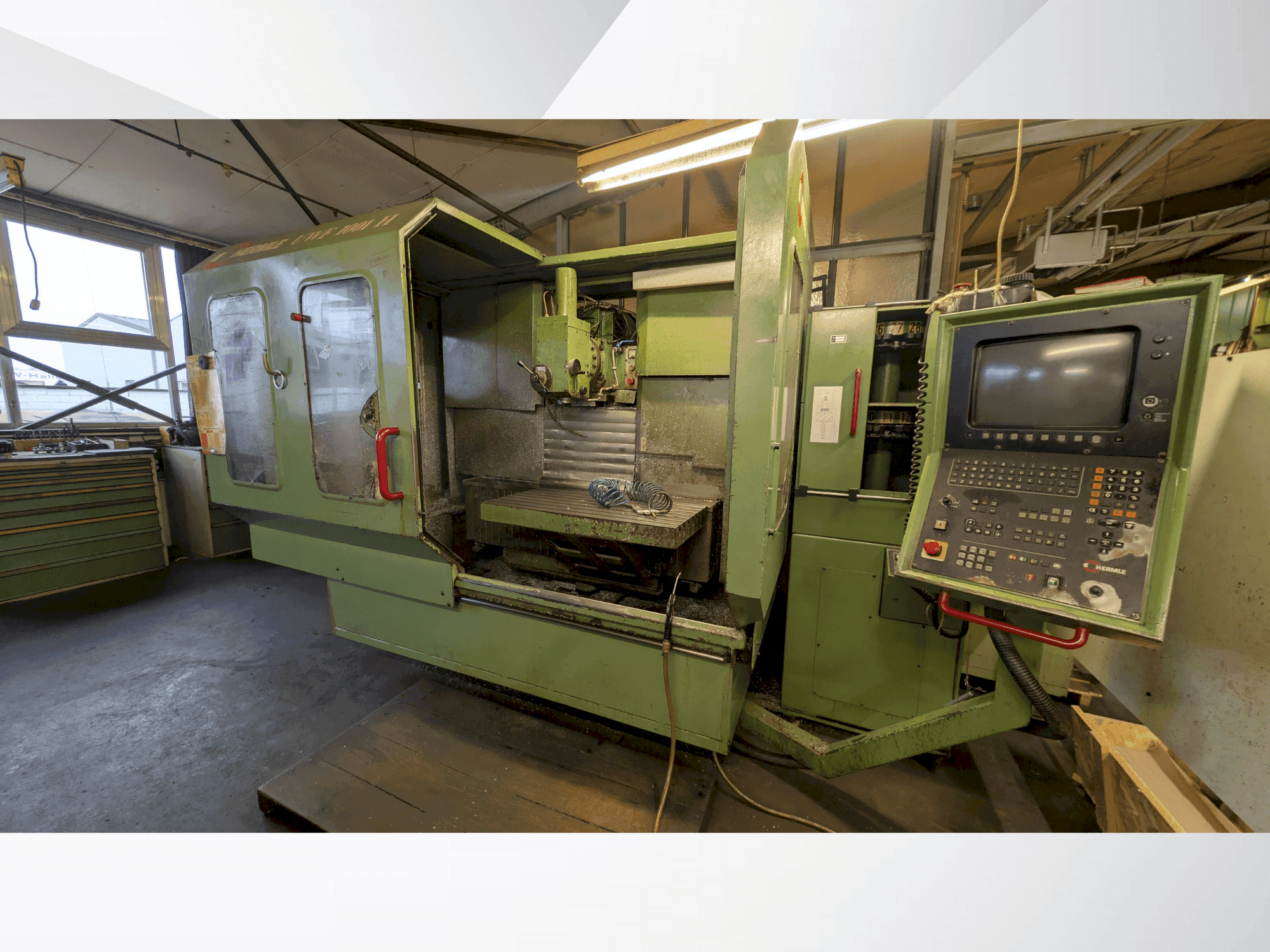 Вид станка HERMLE 1001  спереди