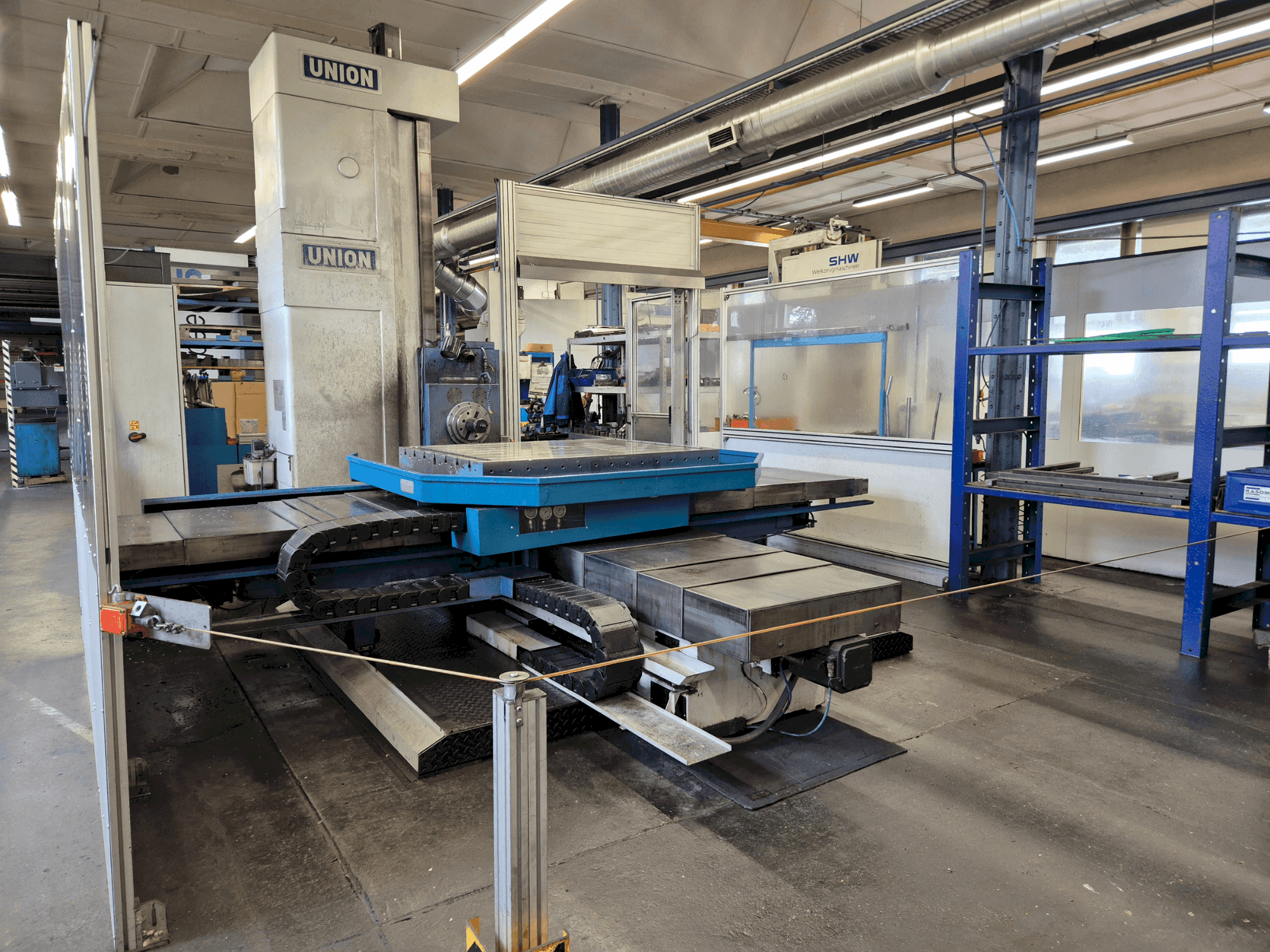 Вид станка UNION T105  спереди