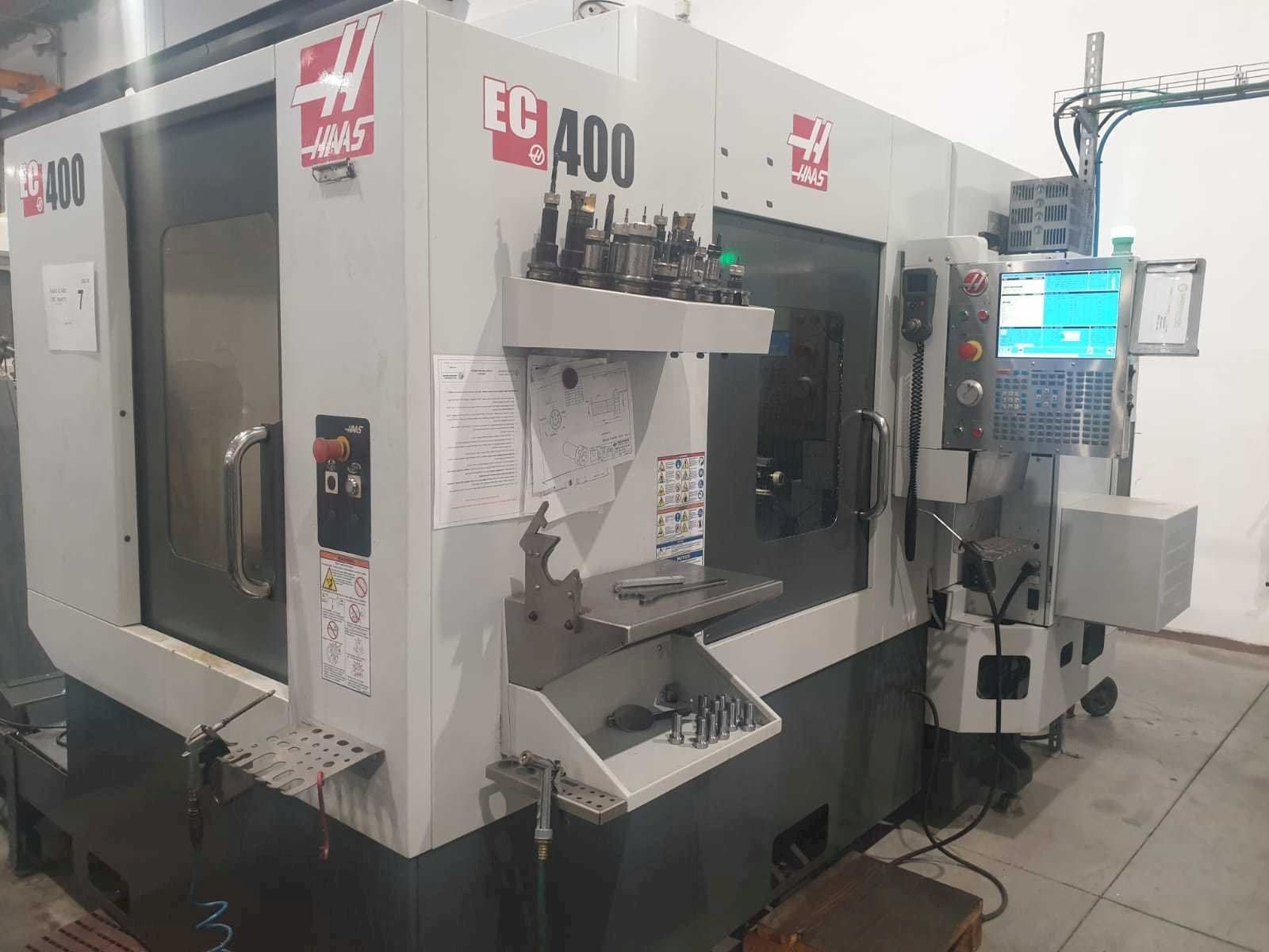 Вид станка HAAS EC400  спереди
