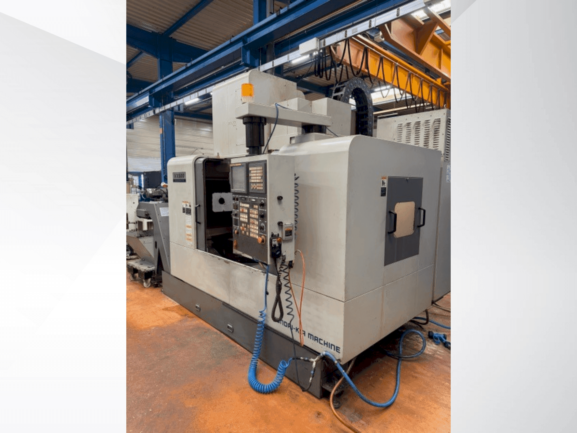 Вид станка HYUNDAI KIA VX500  спереди