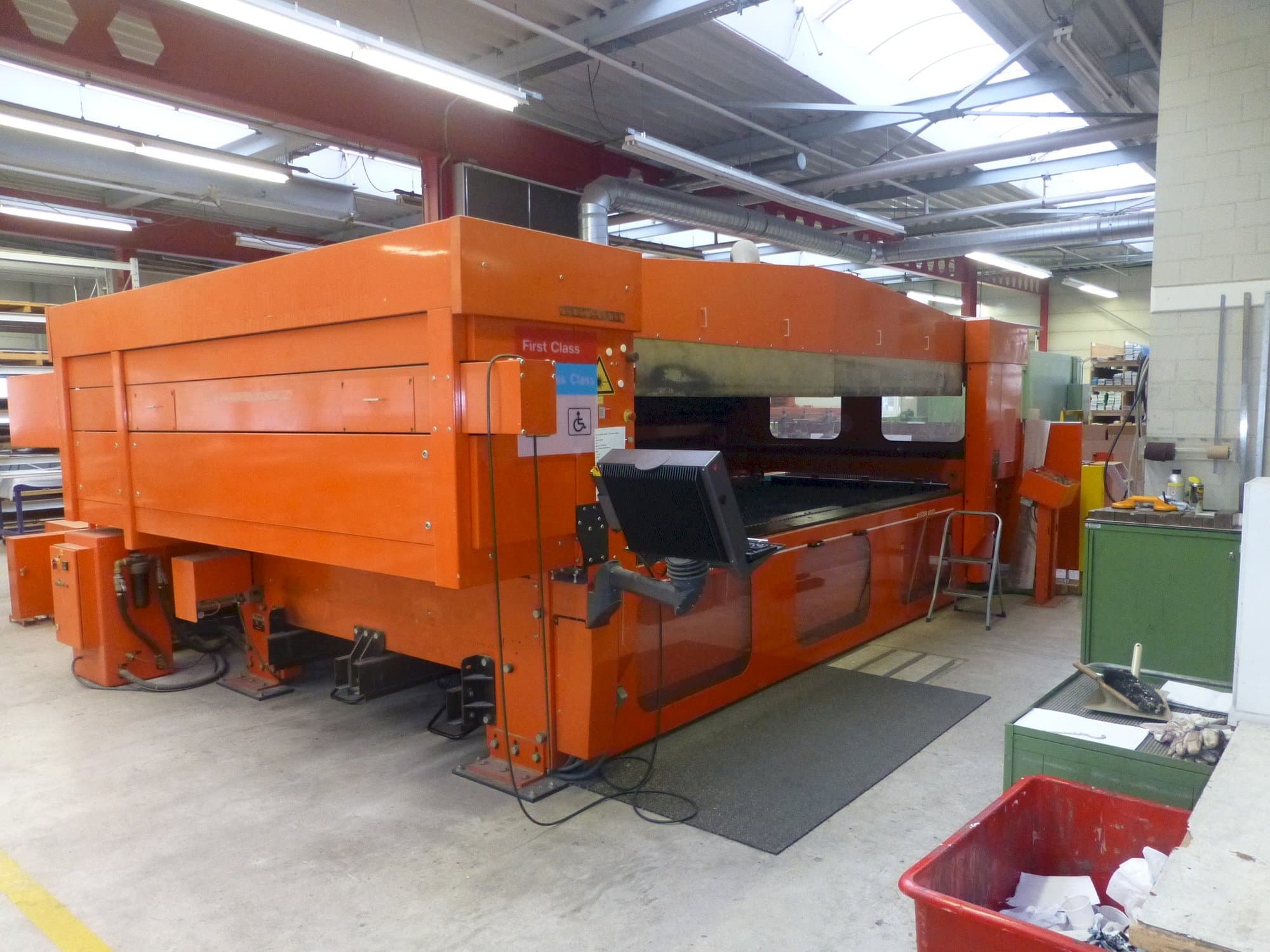 Вид станка Bystronic BYSTAR 4020  спереди