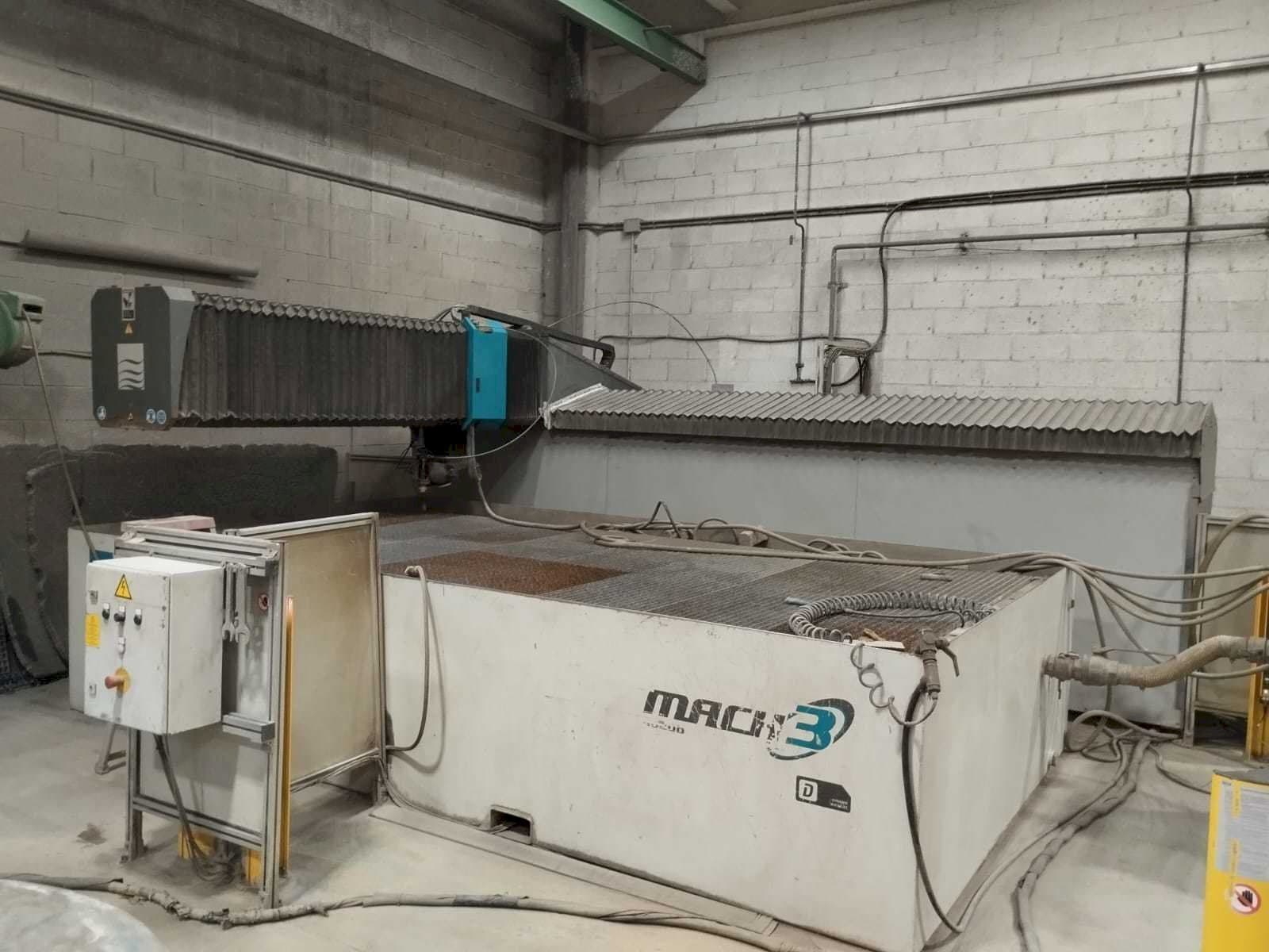 Вид станка Flow Mach3 4020B  спереди