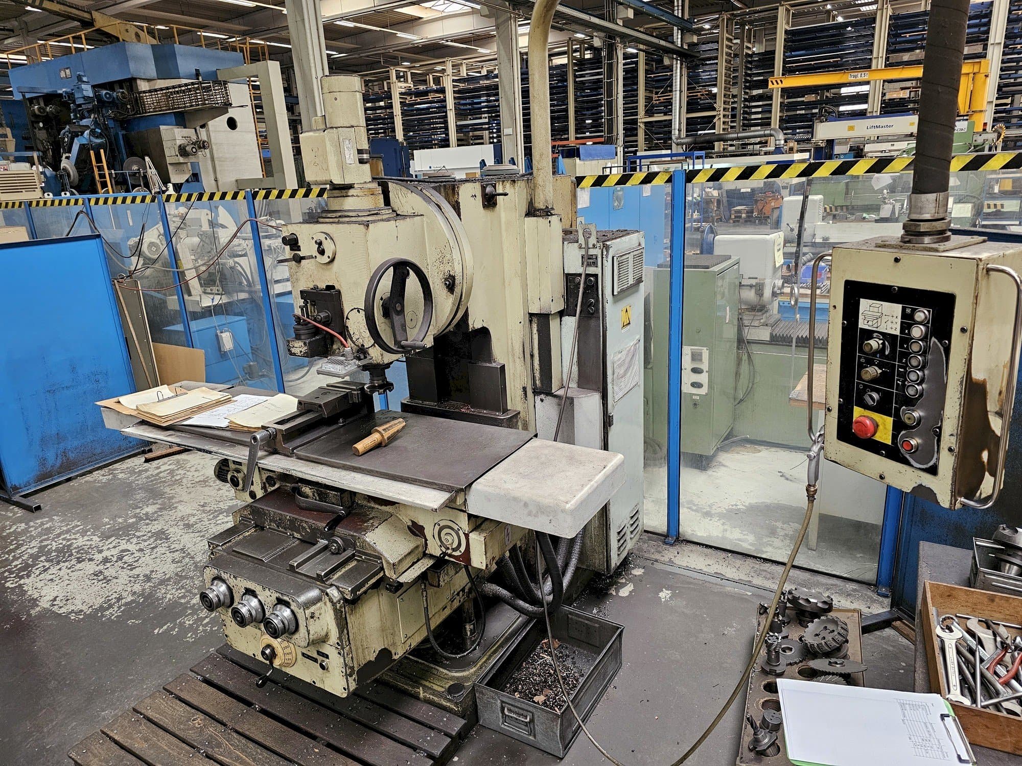 Вид станка VEB FSS 400/E  спереди