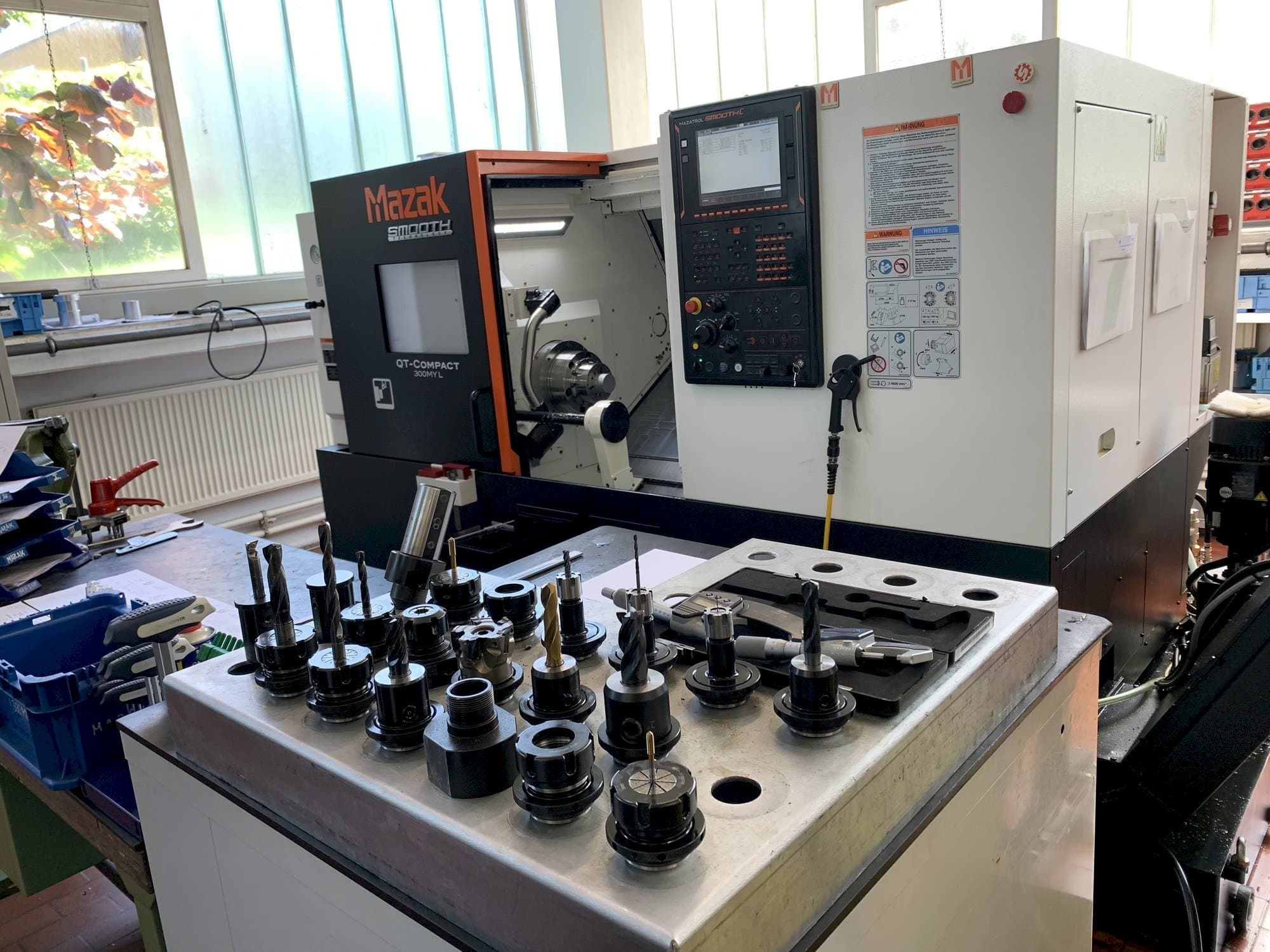 Вид станка Mazak QTC 300MY L500  спереди