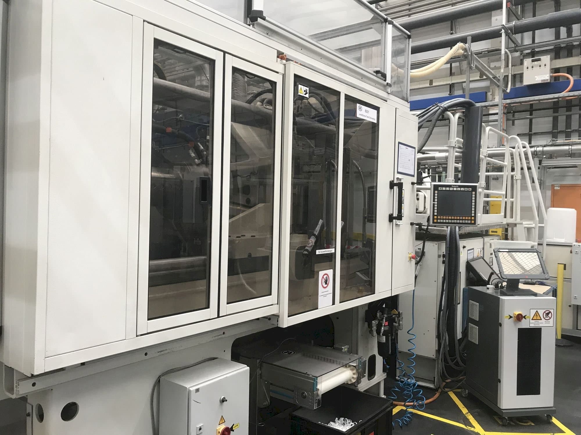 Вид станка Husky H300 RS 45/38  спереди