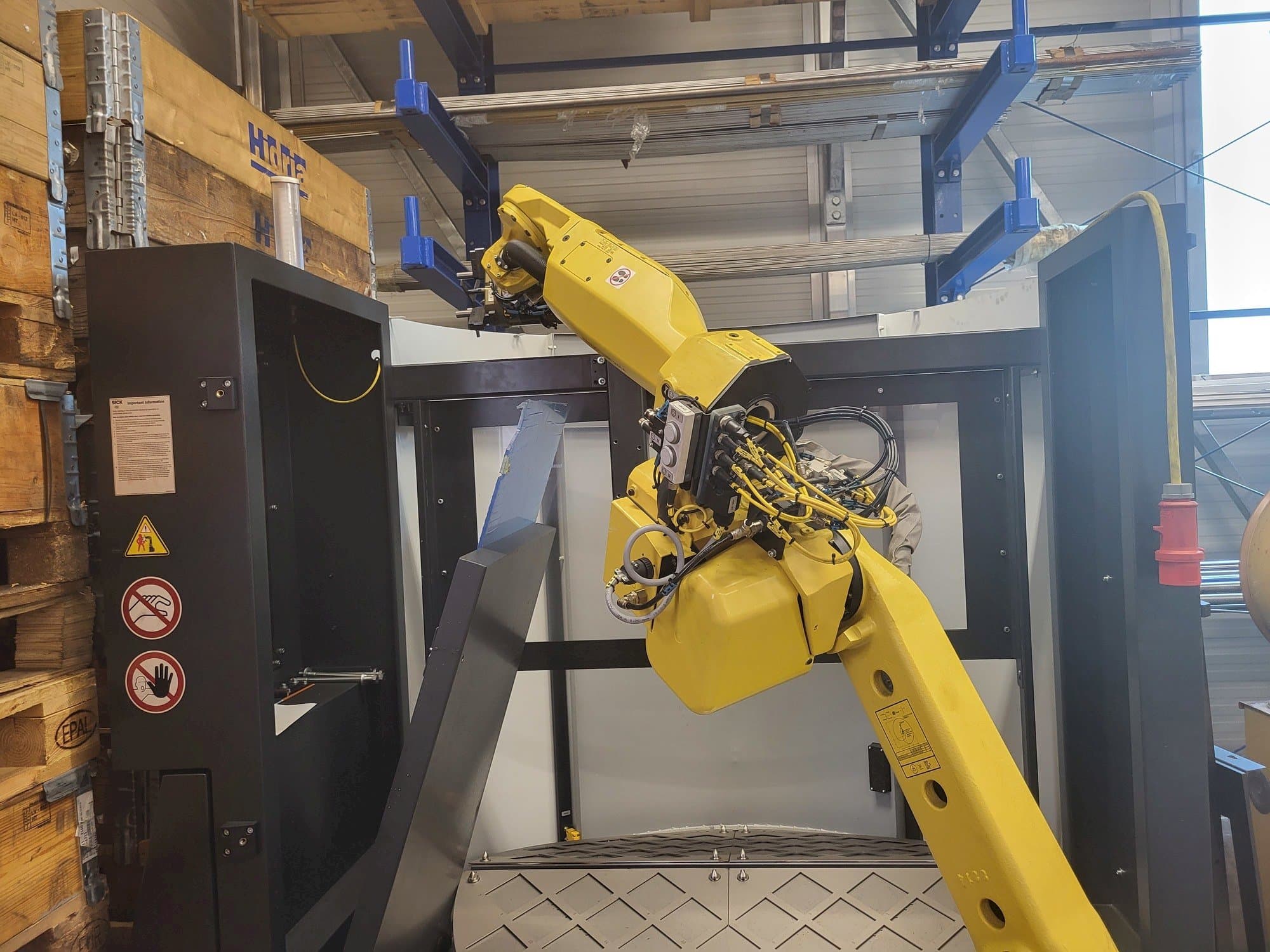 Вид станка HALTER Load Assistant U-20  спереди