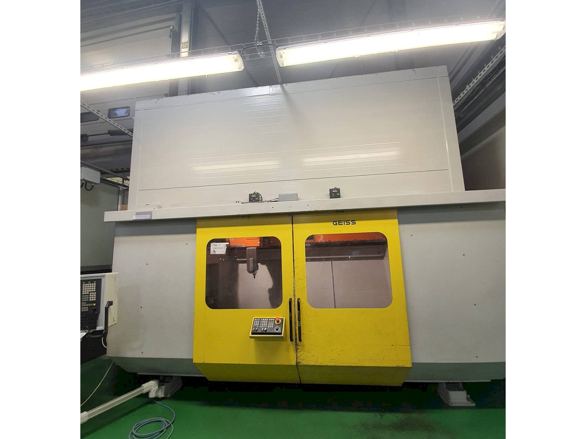 Вид станка GEISS FZ 2000x1000 ECO  спереди
