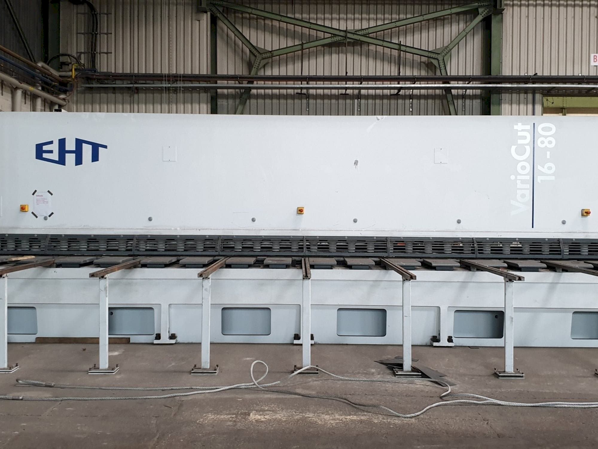 Вид станка EHT VarioCut 16-80  спереди