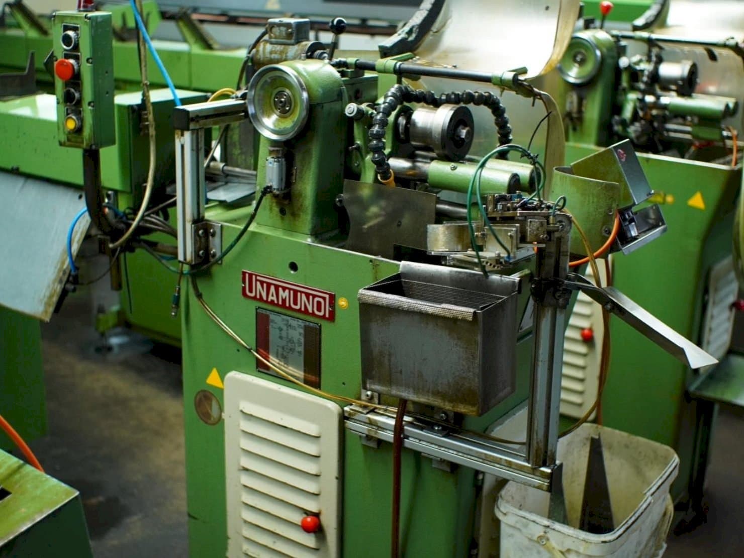 Вид станка UNAMUNO TA-16-B  спереди