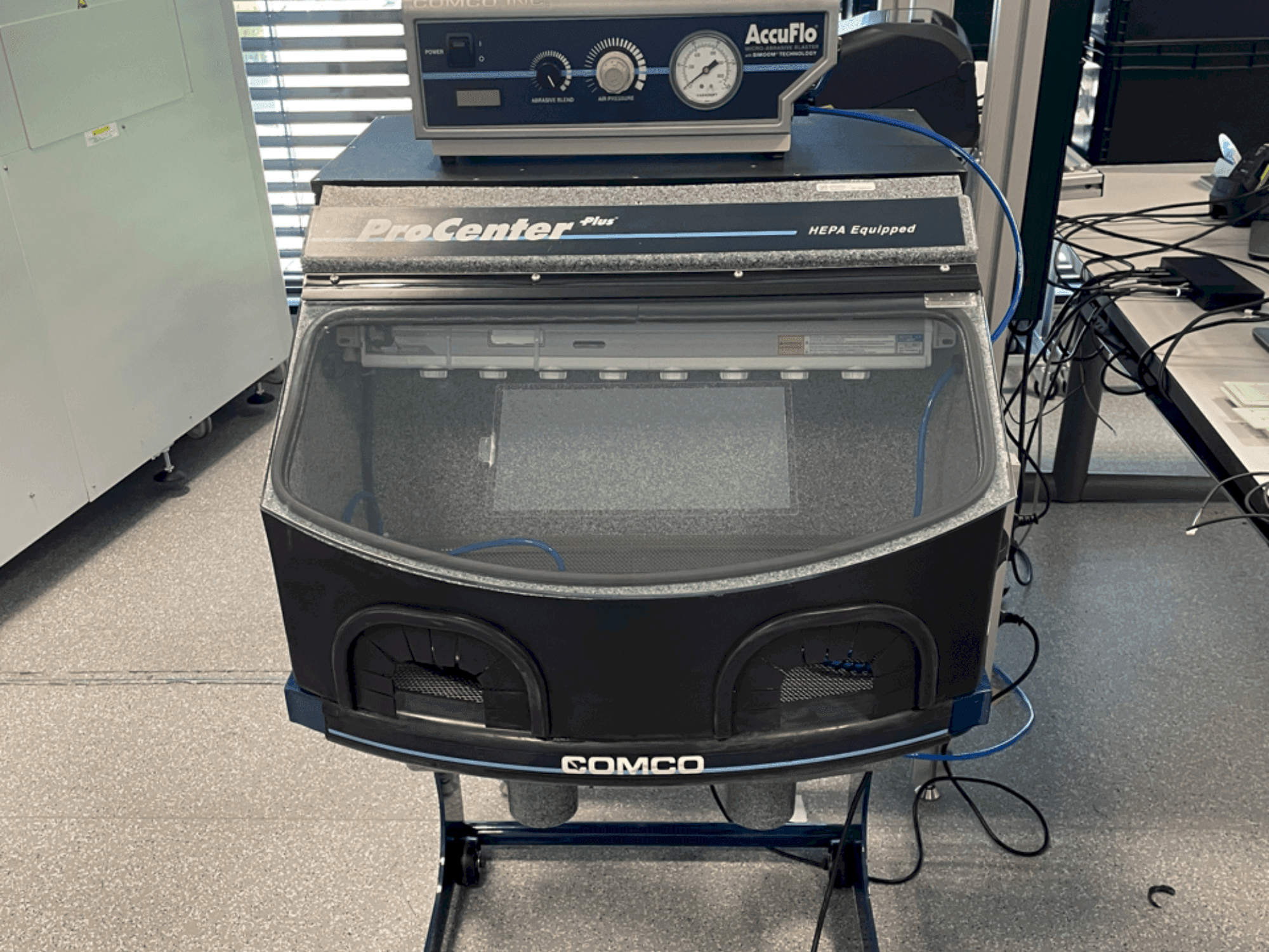 Вид станка COMCO CTR201-2  спереди