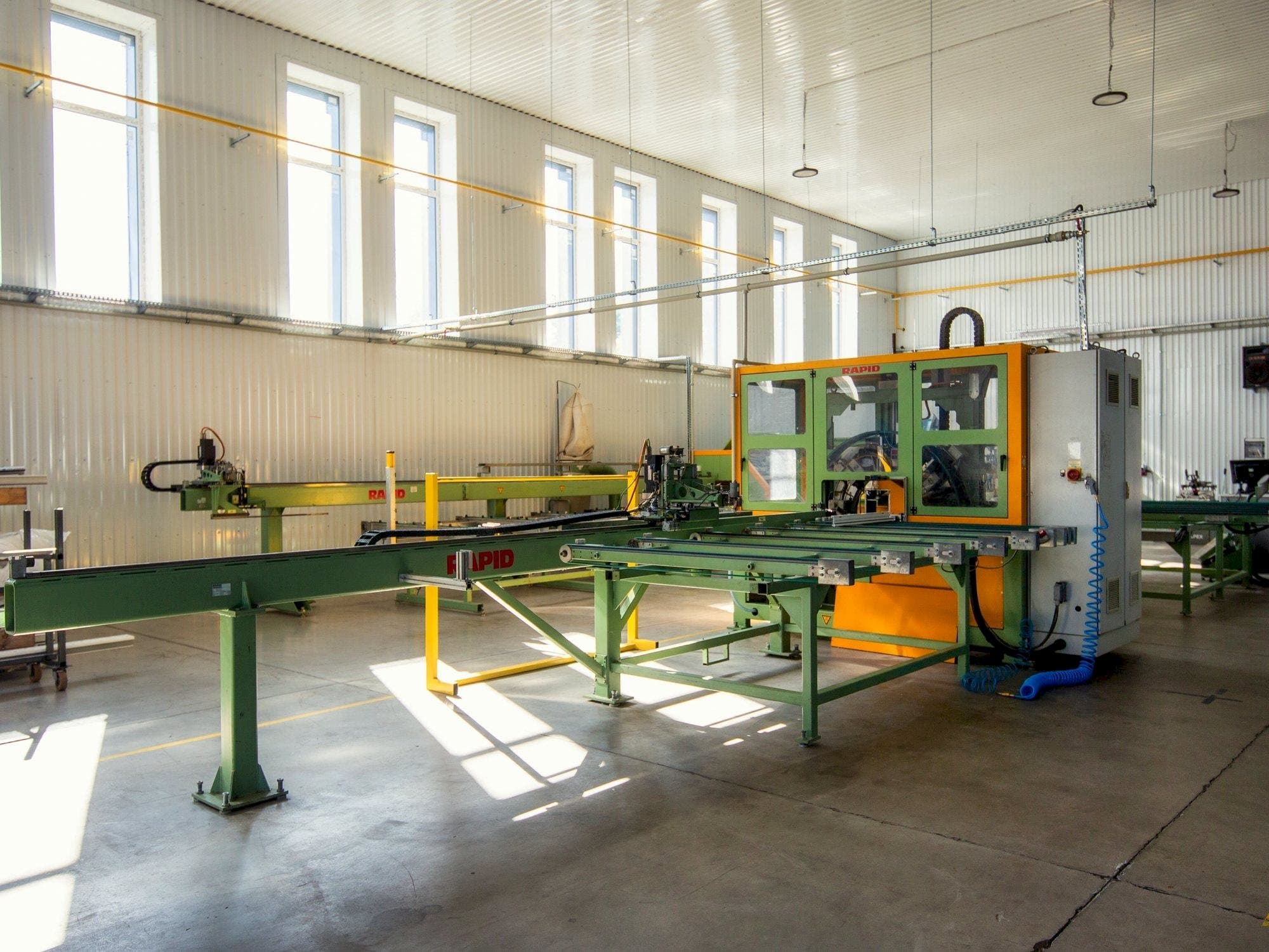 Вид станка RAPID MFC EVOLUTION II  спереди