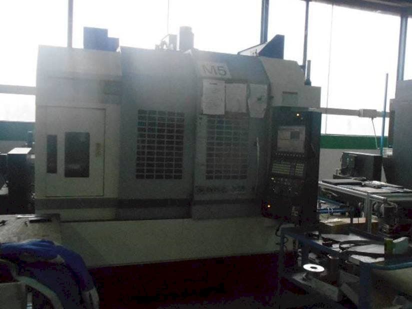 Вид станка Okuma GENOS M560R-V  спереди