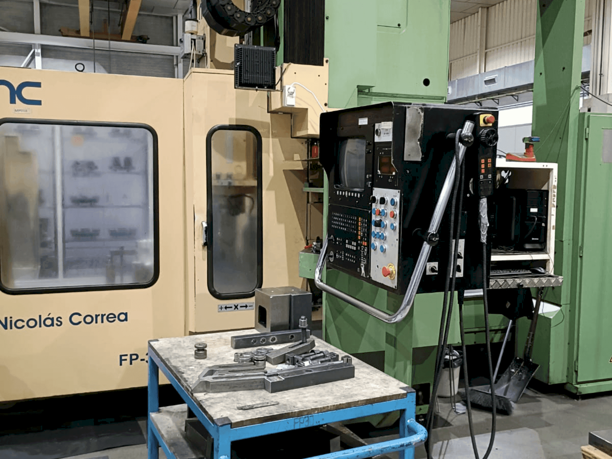 Вид станка Correa FP30  спереди