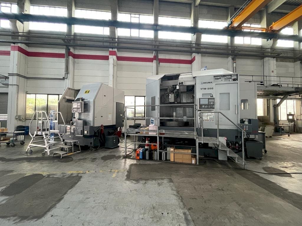 Вид станка Okuma VTM-200 1ST  спереди