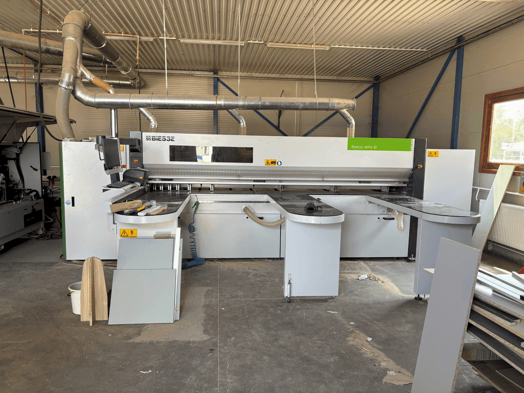Вид станка BIESSE Selco WN 2  спереди