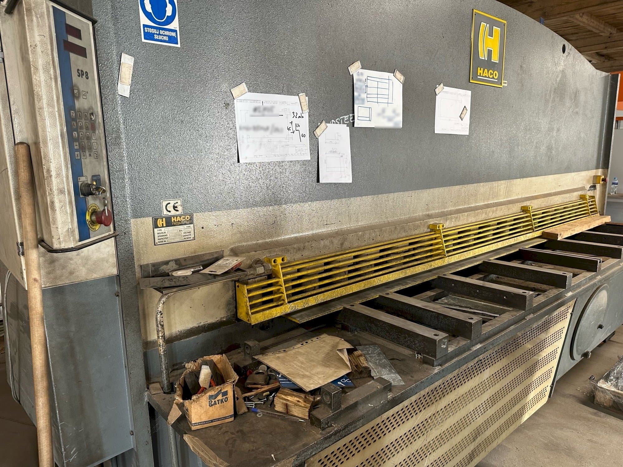 Вид станка HACO TS 3012  спереди